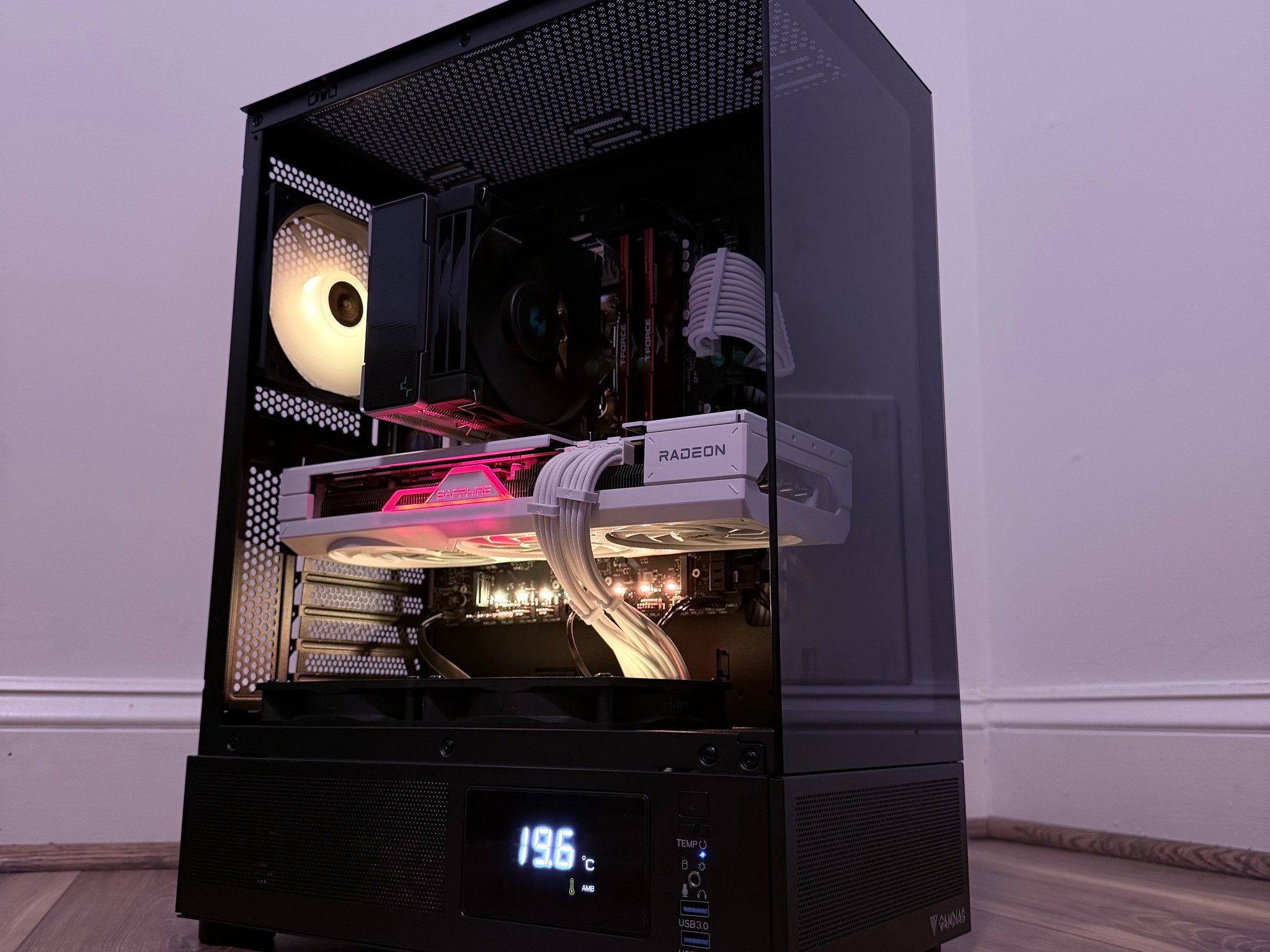 🔵⚪️"Sonic Pulse"⚪️🔵| 1440p/4k Gaming | RX 7800XT 16GB | 32GB DDR5 | i5 13400F | 1.75tb SSD | Win11