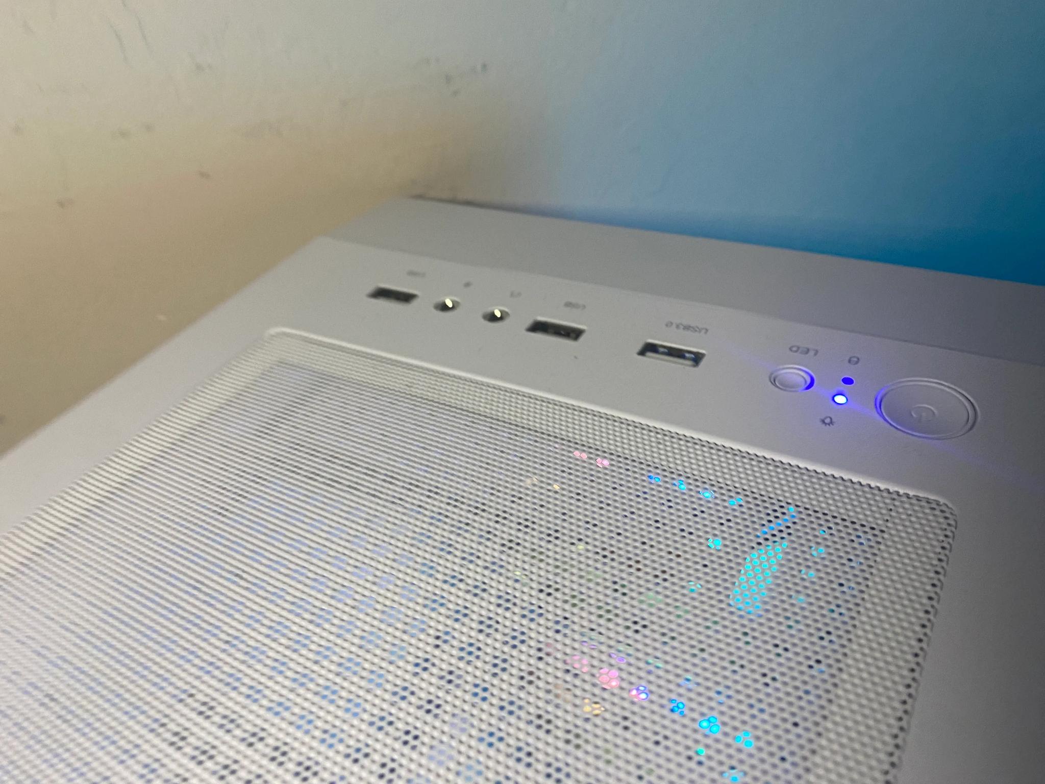 🪞Custom Built White RGB Gaming PC🪞| Fortnite, Valorant, CoD, Rainbow 6, GTA, Minecraft, and more!