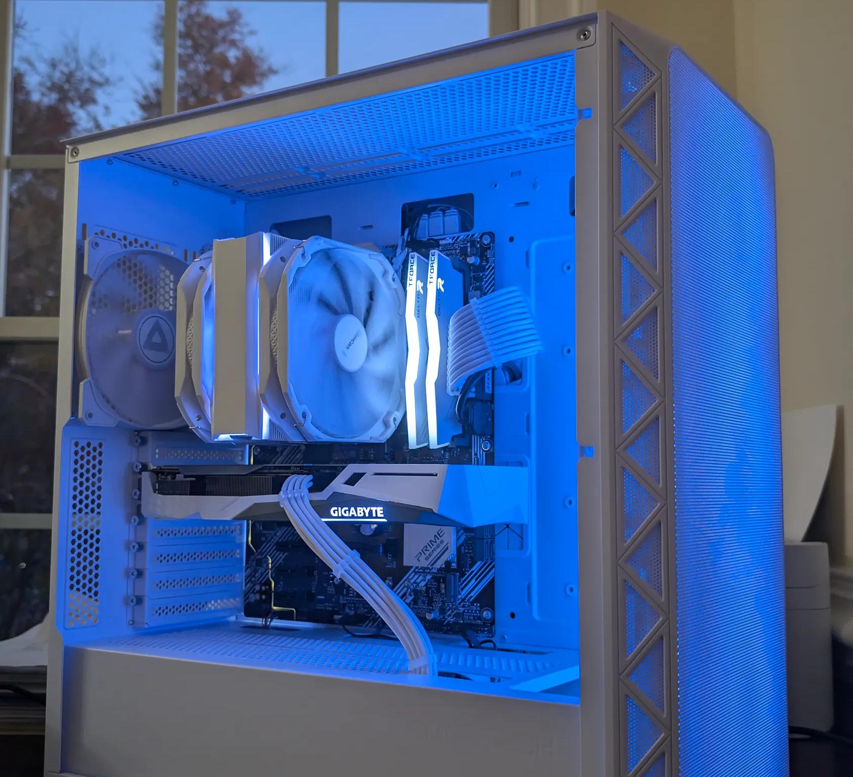 ❄️🧊👻FROZEN GHOST👻🧊❄️CUSTOM WHITE RTX 3060 12GB|AMD RYZEN 5 3600|ASUS PRIME B550-PLUS|1080P BEAST