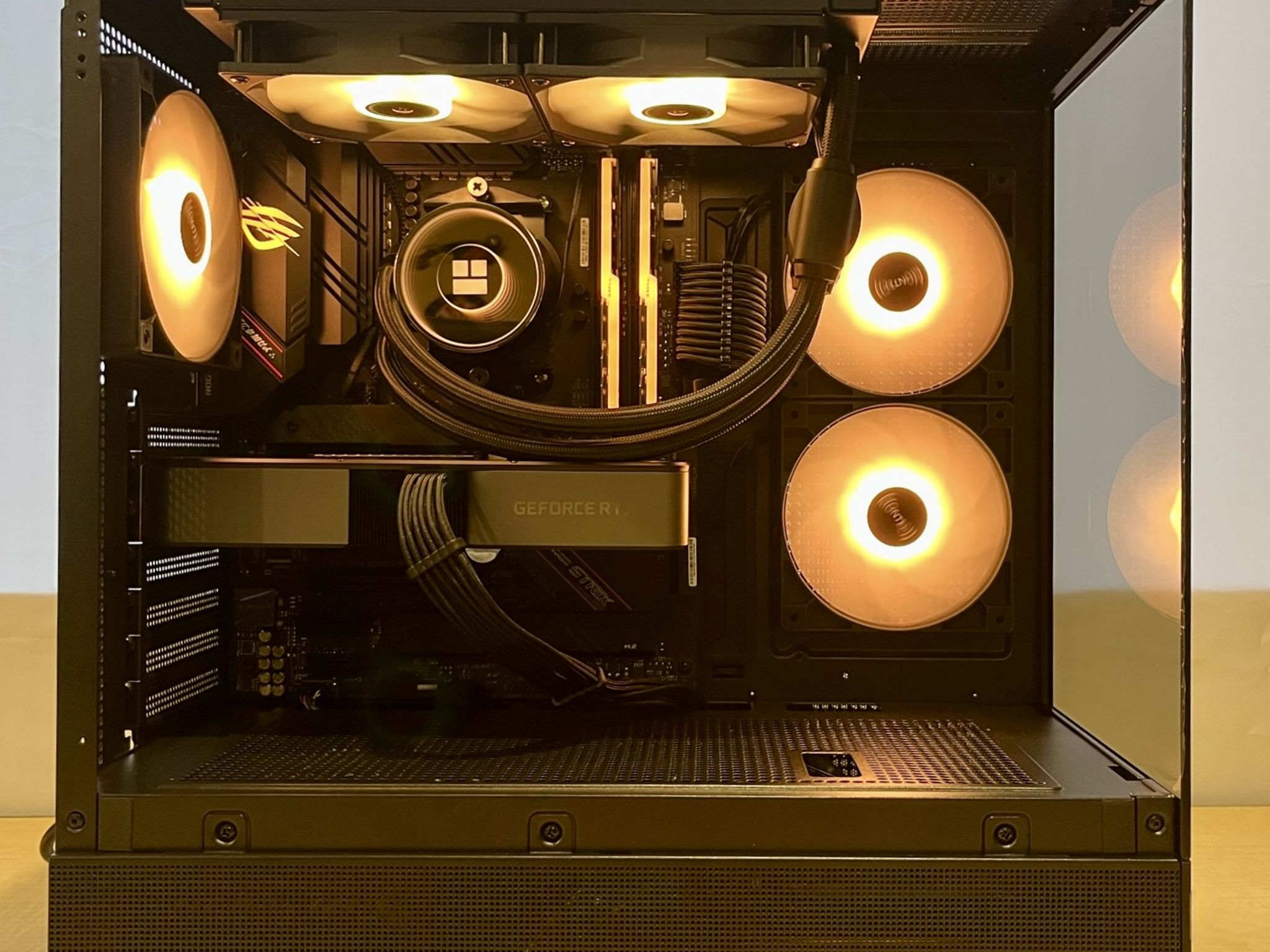 Vivid | RTX 3070, Ryzen 5, 32GB RAM, 1 TB Gaming PC
