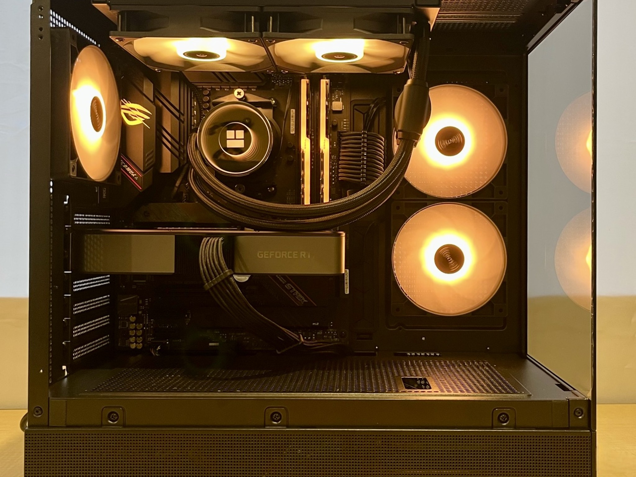 Vivid | RTX 3070, Ryzen 5, 32GB RAM, 1 TB Gaming PC