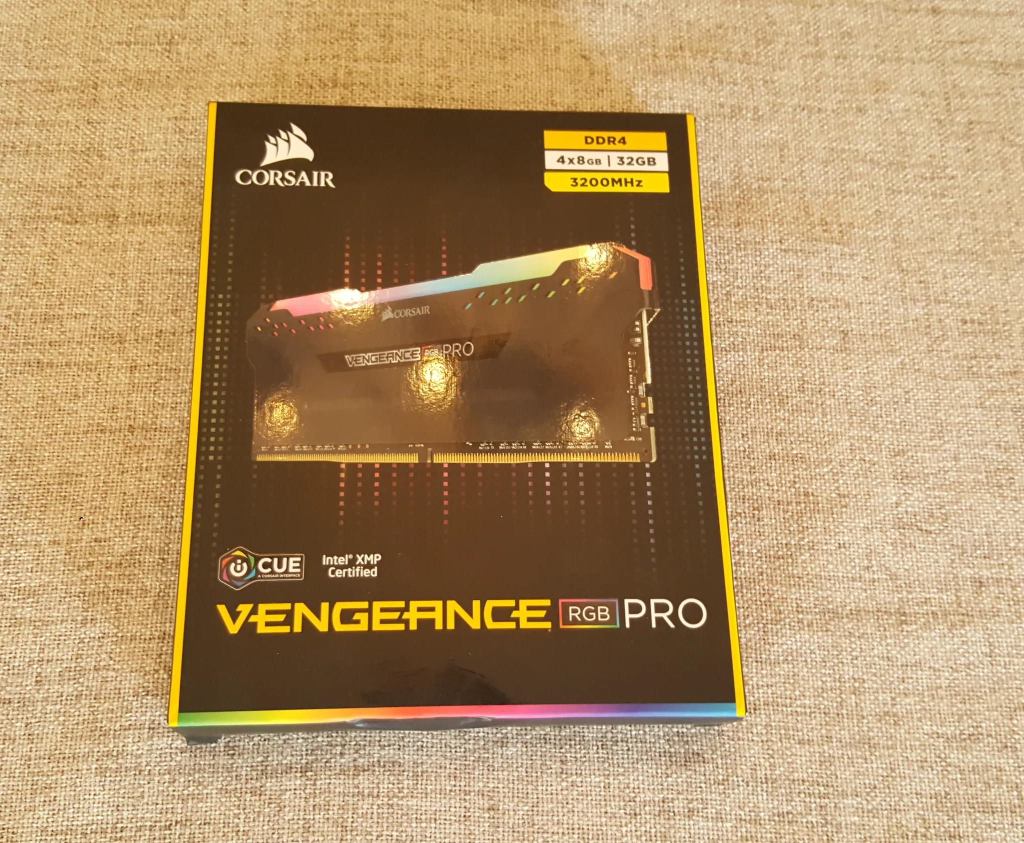 32GB Corsair Vengeance RGB PRO DDR4 (4X8) 3200MHz
