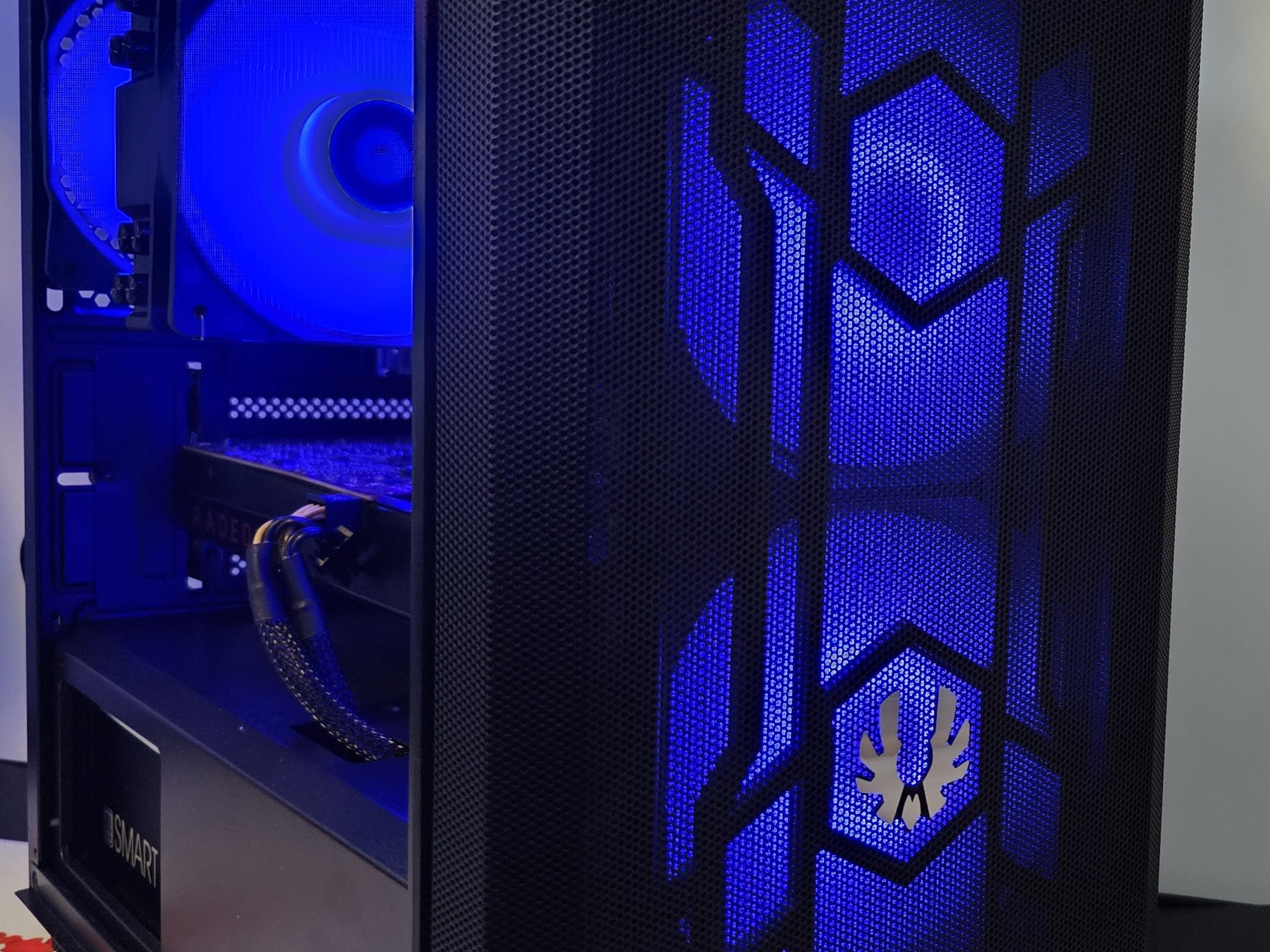 Budget baller Gaming Rig Ryzen 5 3600 / 16GB DDR4 / 1TB SSD / RX570X 8GB