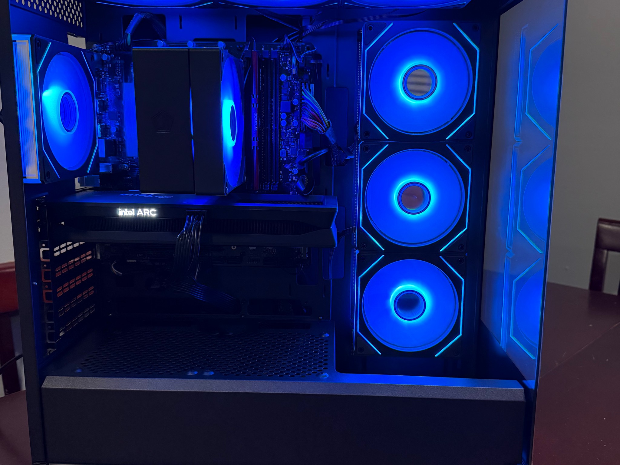I5 12400F - Intel Arc B580 12gb - 16gb ddr4 3200mhz - 512gb m.2 ssd - windows 10 - custom gaming pc