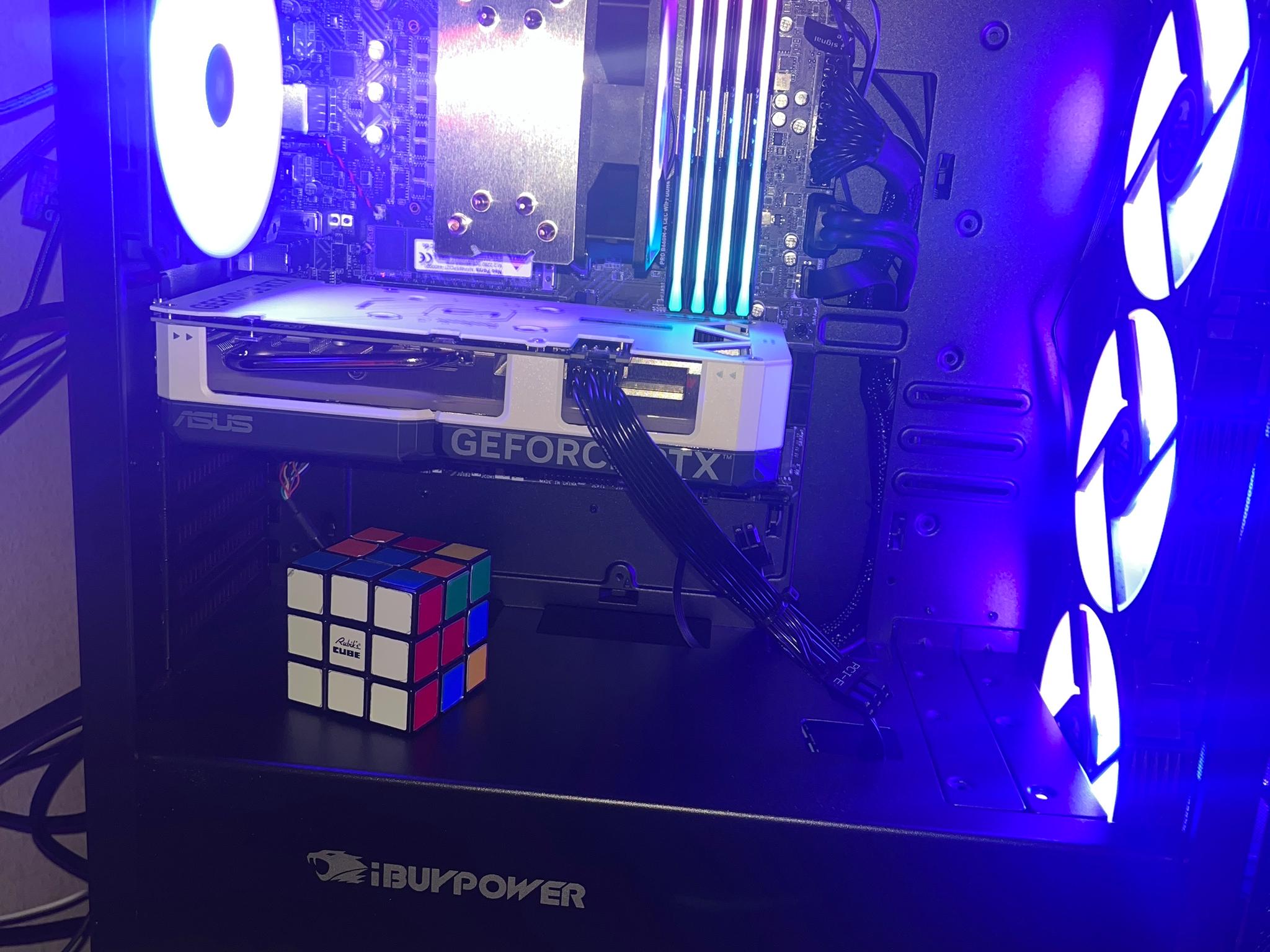 ASUS DUAL OC WHITE EDITION 4060 8GB