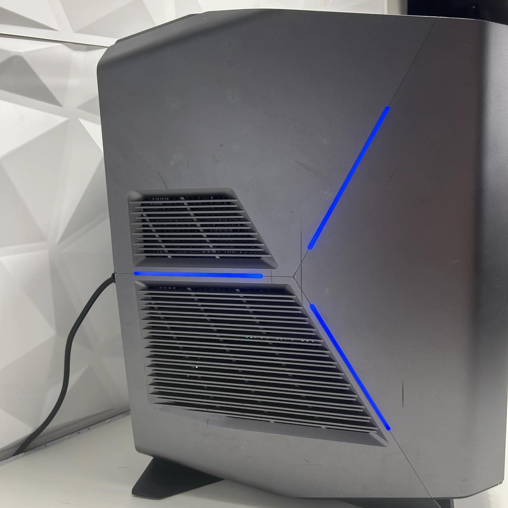 👽ALIENWARE👽 Gaming PC GTX 1080 Ti / Intel Core i7 7700K/ 16GB DDR4