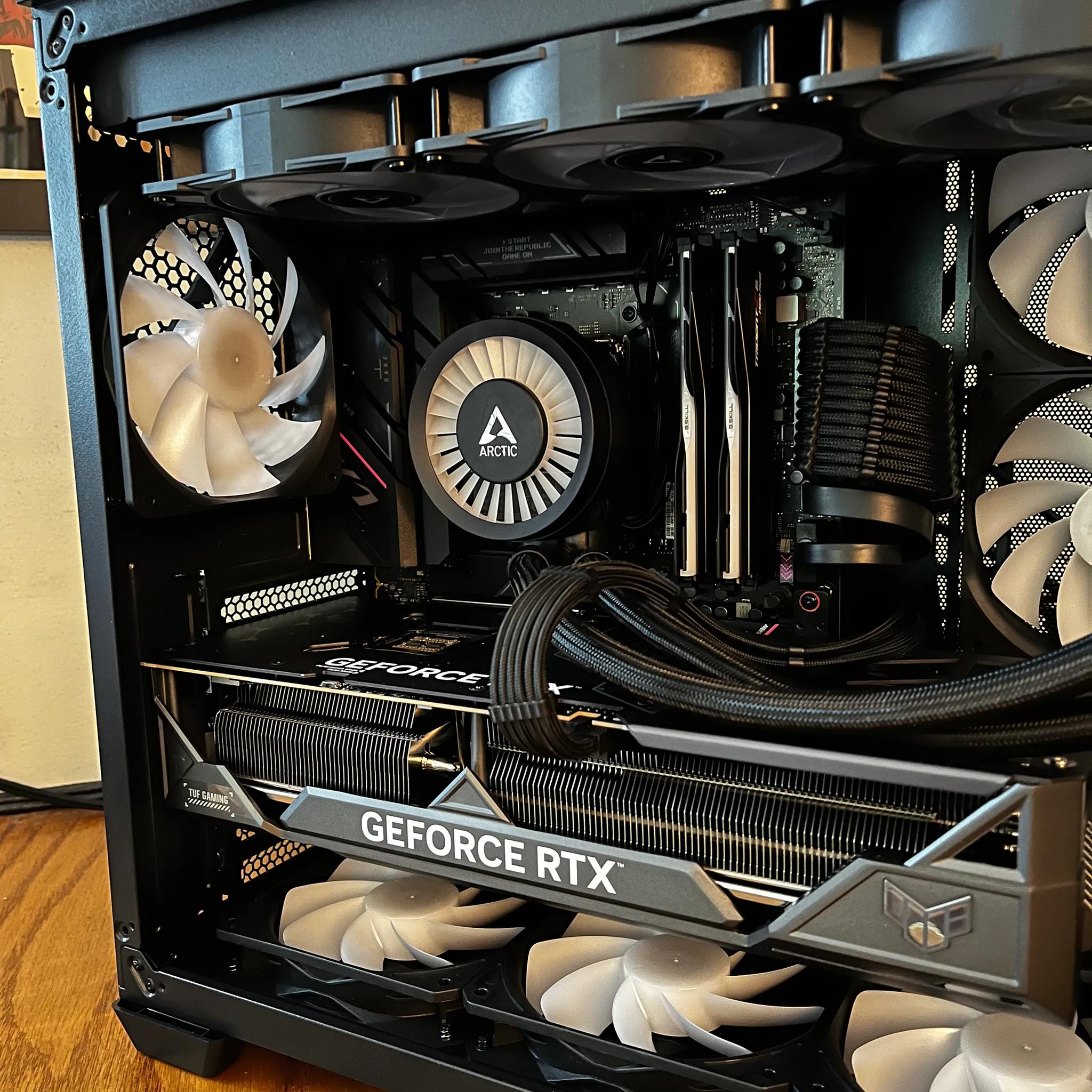 Dark Energy - RTX 4080 OC | Ryzen 7 7800X3d | 32GB DDR5 @6400MT/s | 4TB NVME | 1000W Platinum