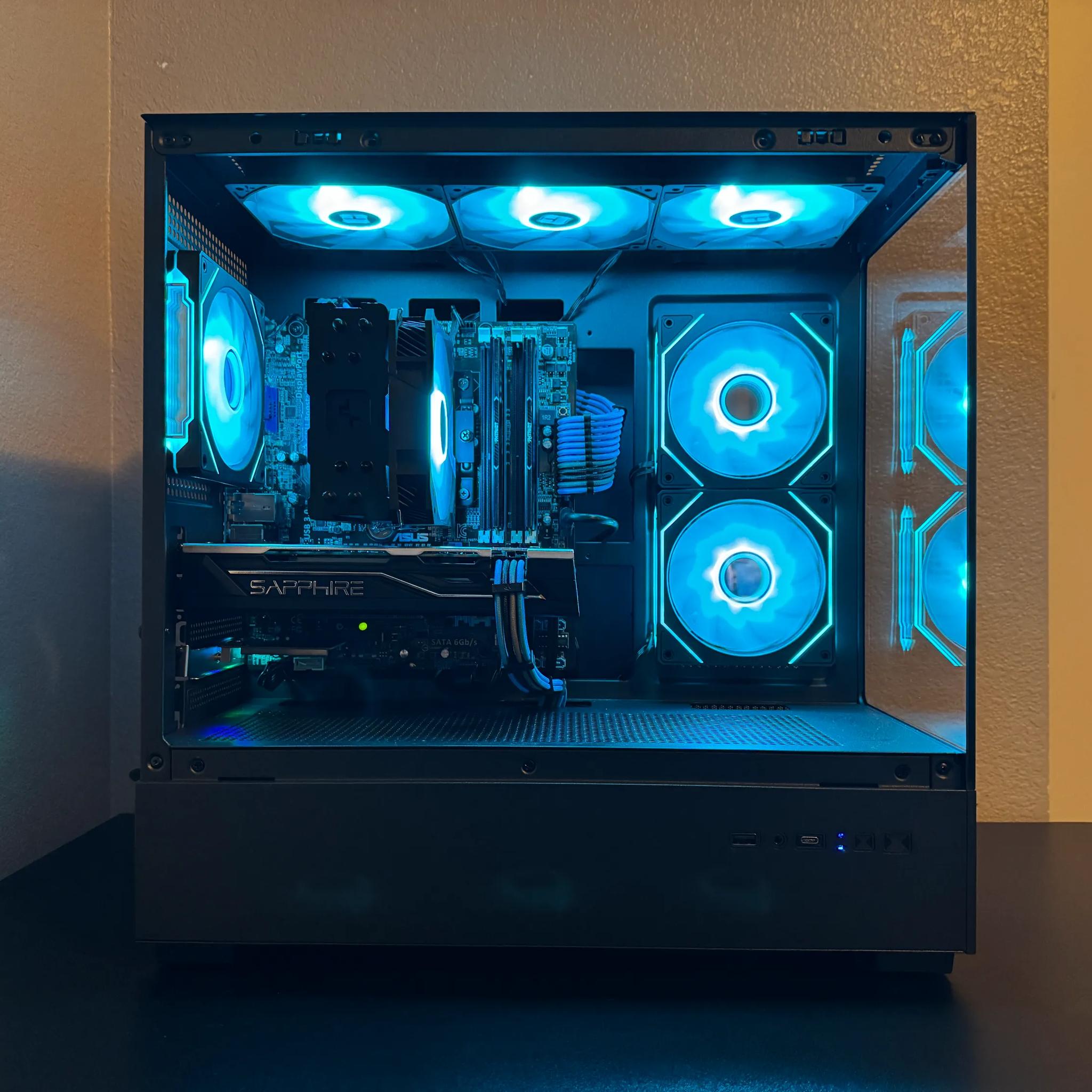 Intel i7 | RX 580 8GB | 500GB SSD | 16GB RAM | WiFi & Bluetooth