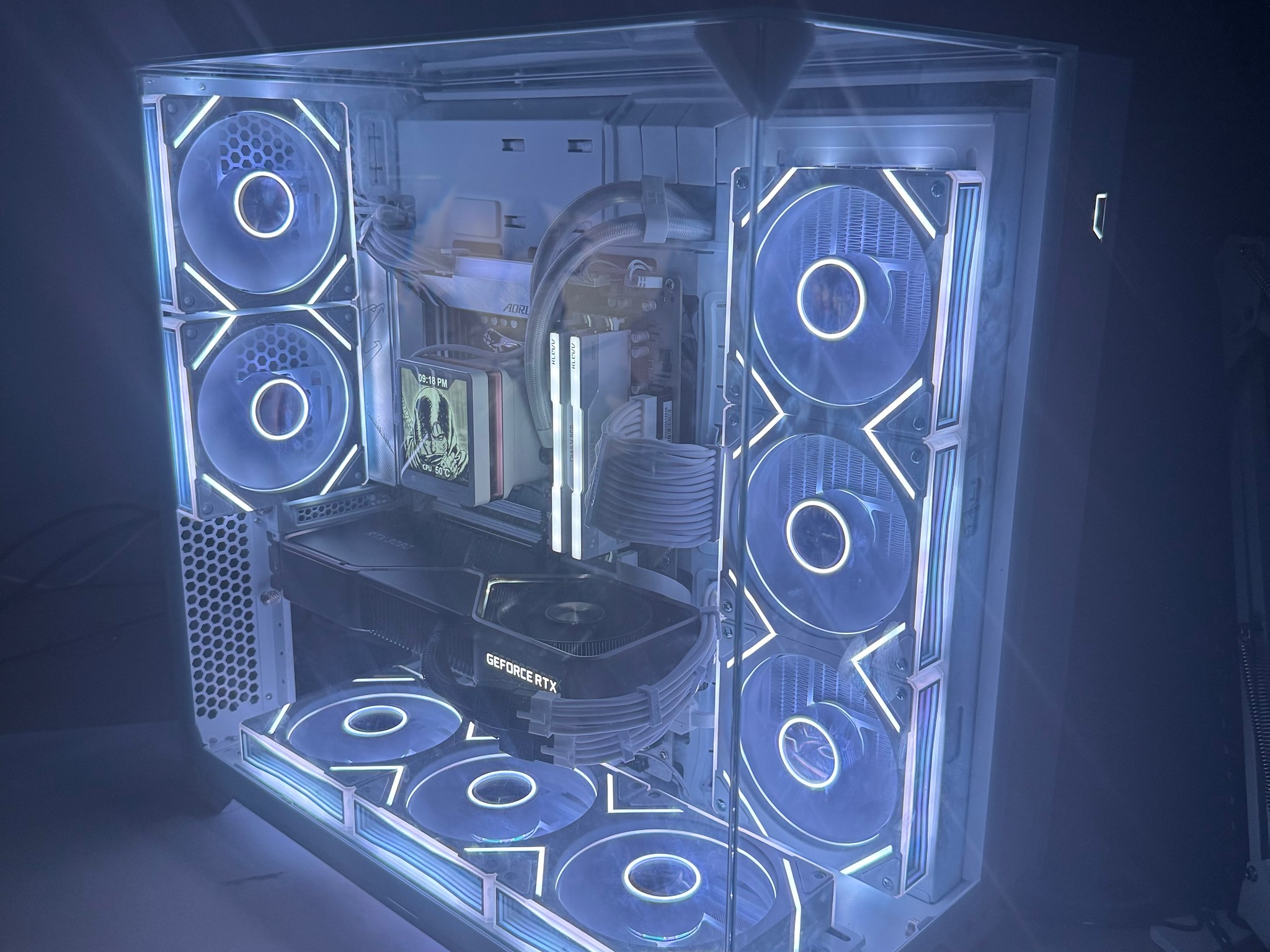Showcase White Gaming/Streaming Custom PC