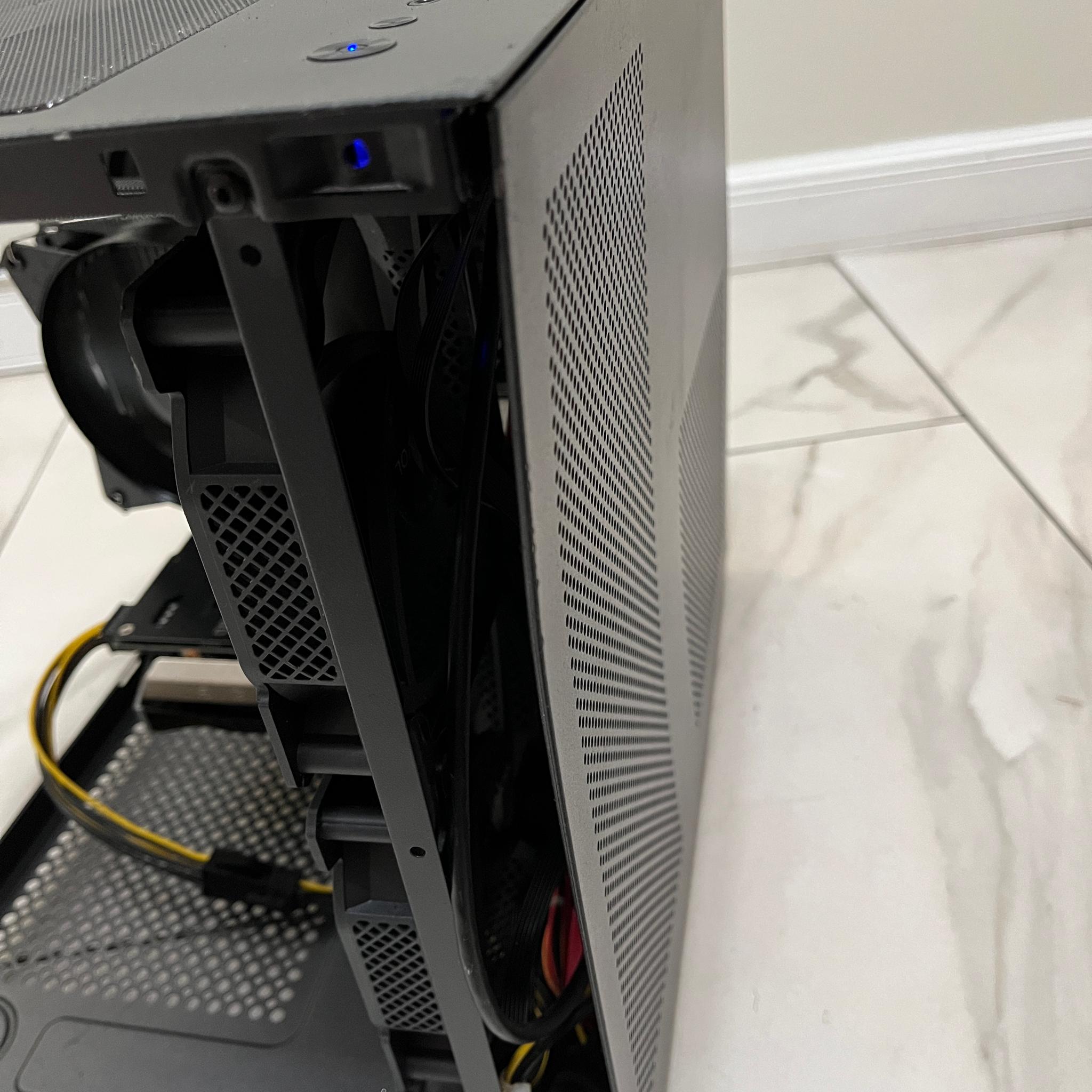 RTX 2060,Intel i5-7500,16GB RAM,870 GB Storage,Gaming PC w/Wi-Fi & BT-Defective Case,See Description