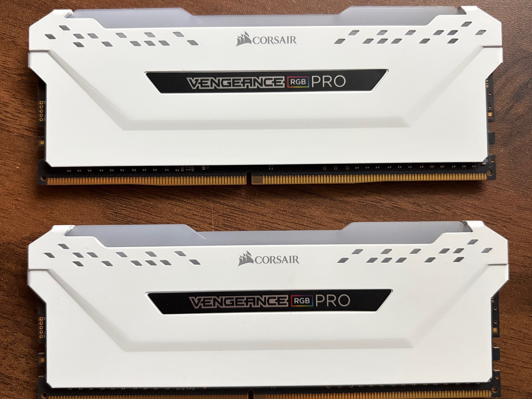 16GB (2 x 8GB) Corsair Vengeance RGB PRO DDR4