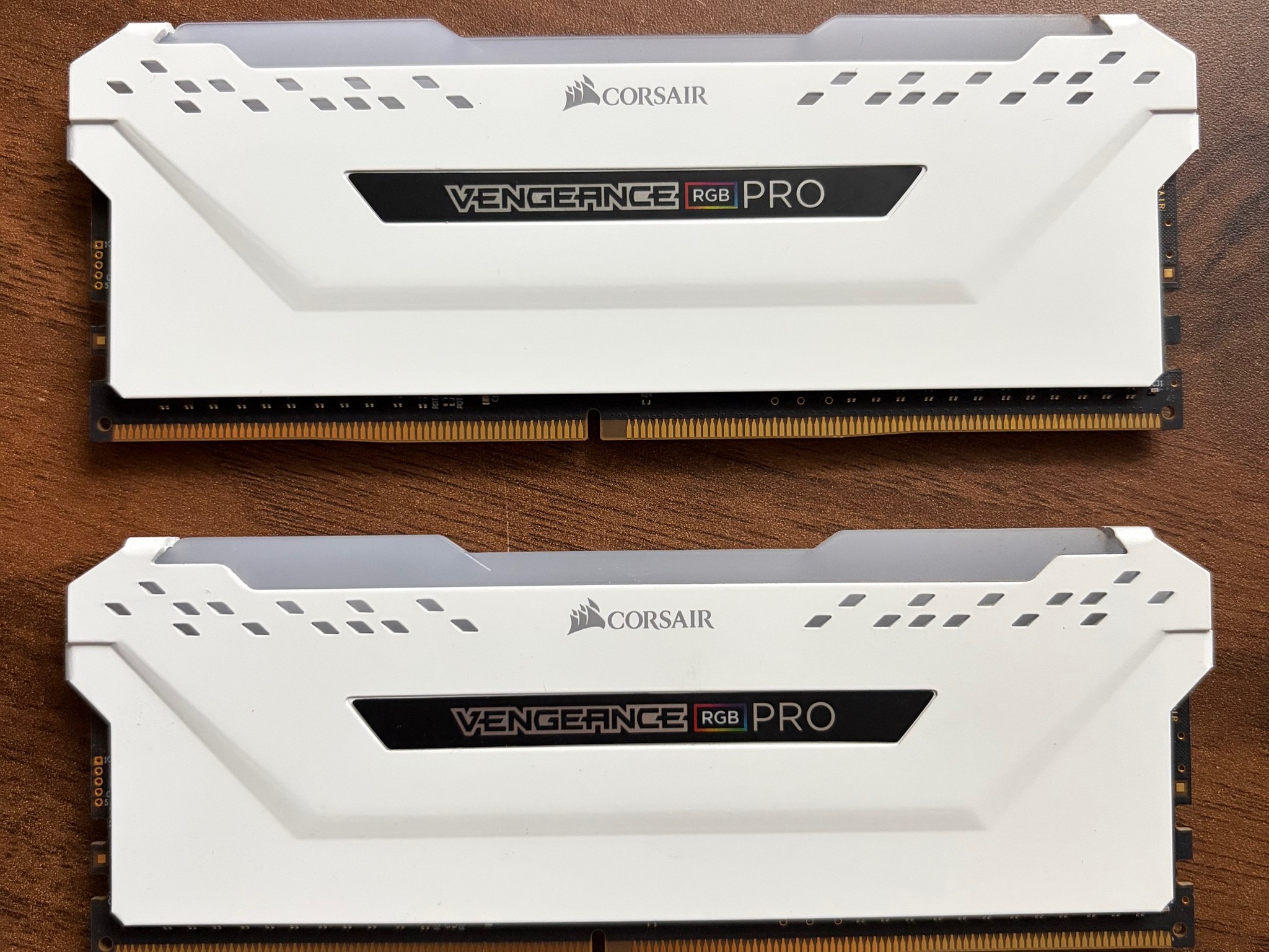 16GB (2 x 8GB) Corsair Vengeance RGB PRO DDR4
