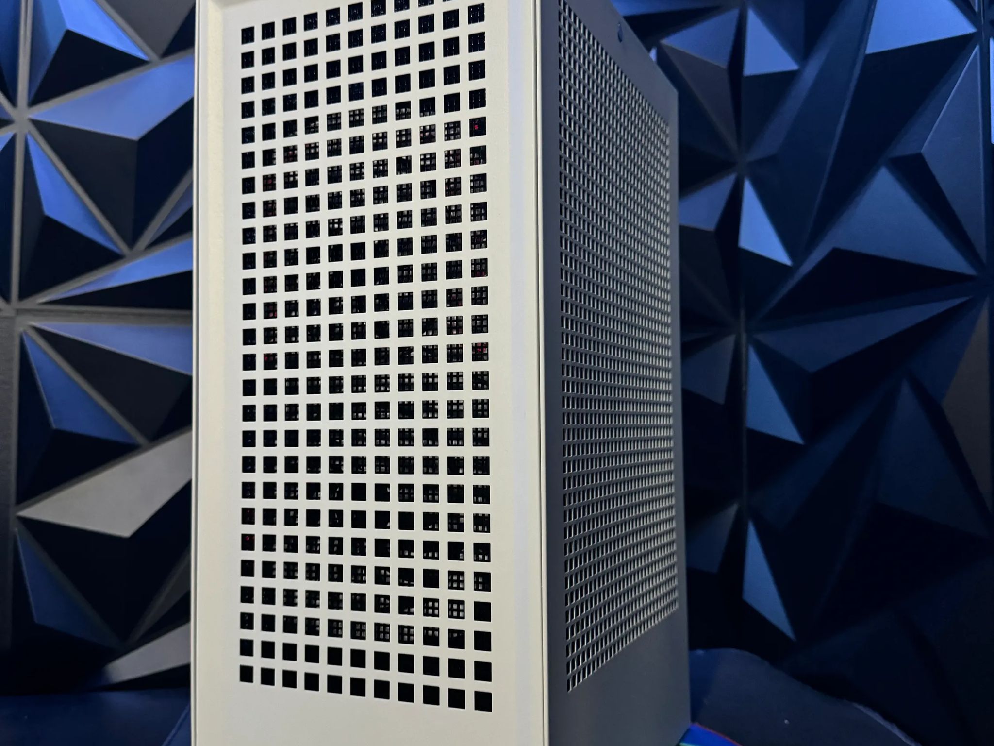 ⚡🏢🏃Power Tower GO⚡🏢🏃 Intel i9| GTX 1080Ti | 32 GB DDR4| 1 TB NVME| 4 TB HDD|