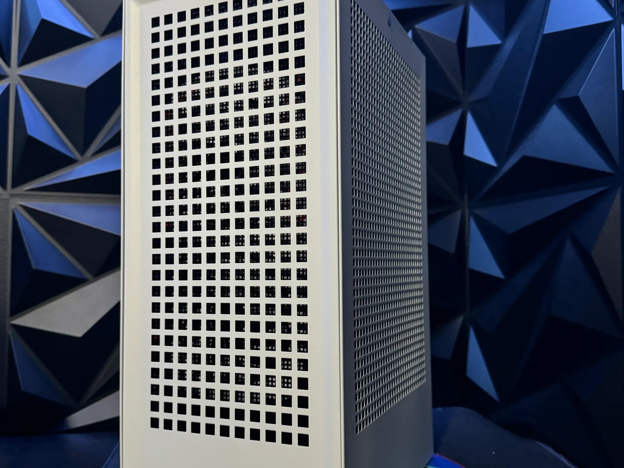 ⚡🏢🏃Power Tower GO⚡🏢🏃 Intel i9| GTX 1080Ti | 32 GB DDR4| 1 TB NVME| 4 TB HDD|