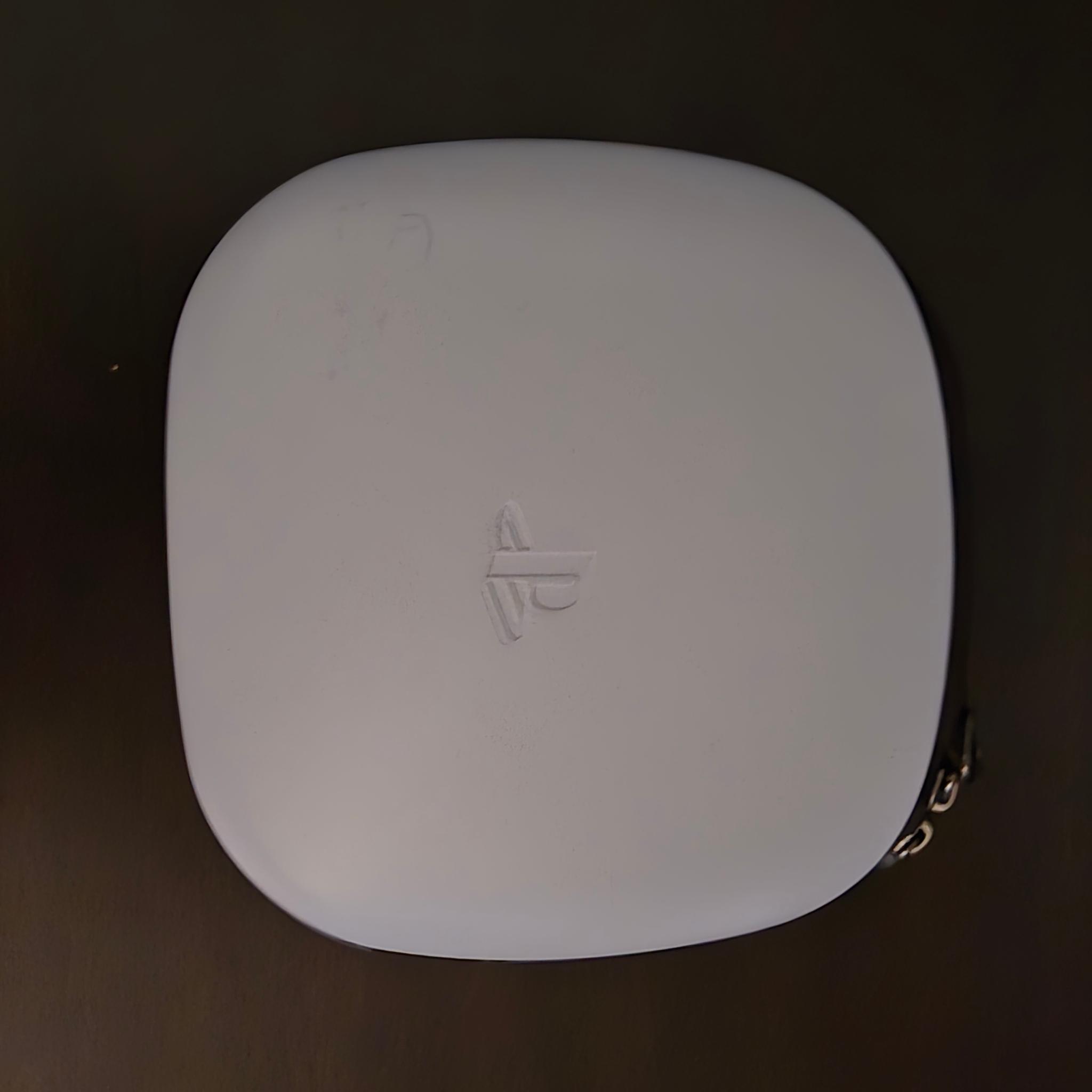 Sony Dualsense Edge and OG PS5 Plates