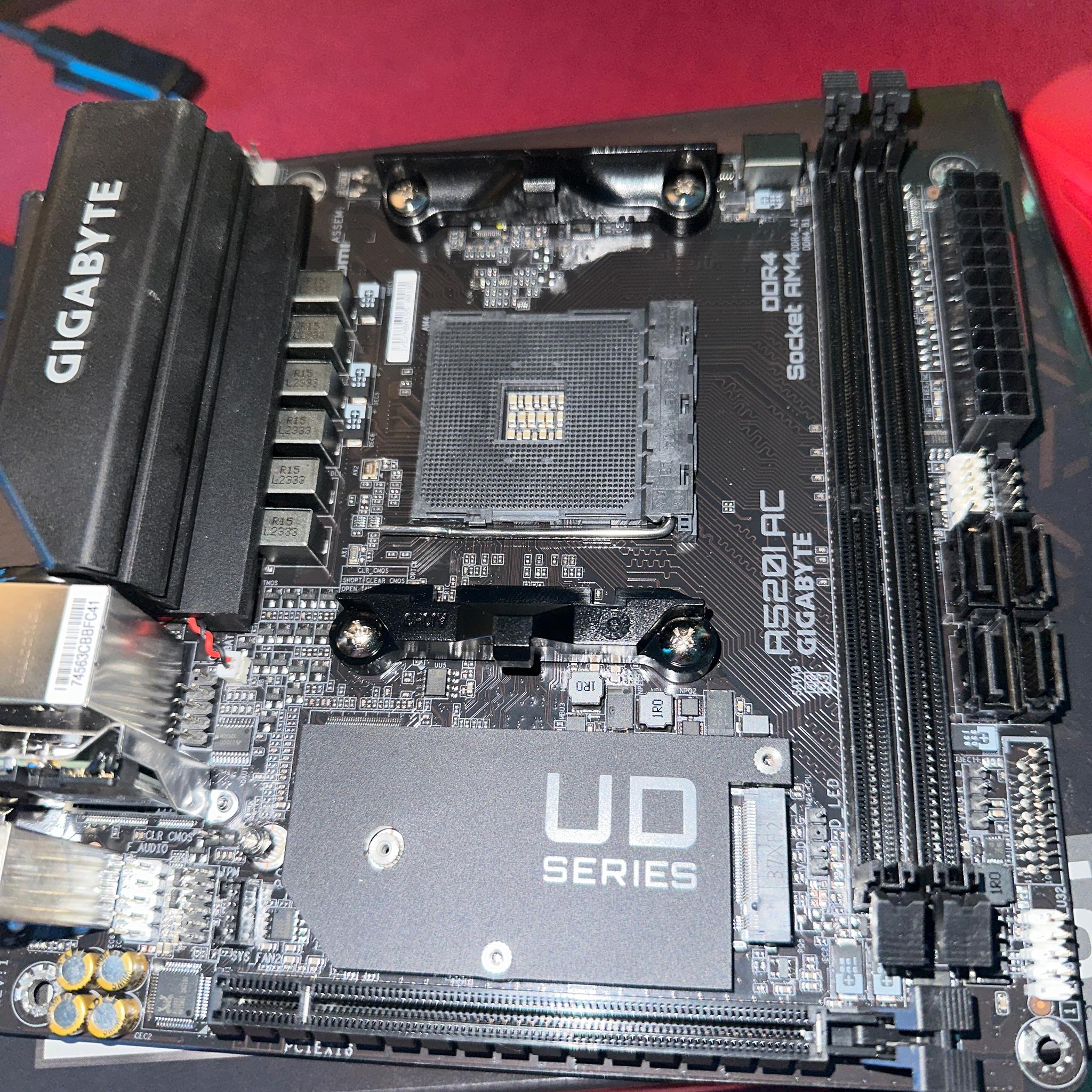 Gigabyte A520I AC
