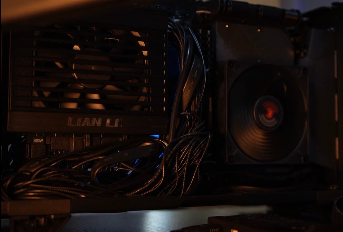 GAMING ITX PC (i9 12900kf, RTX 4070 Super)