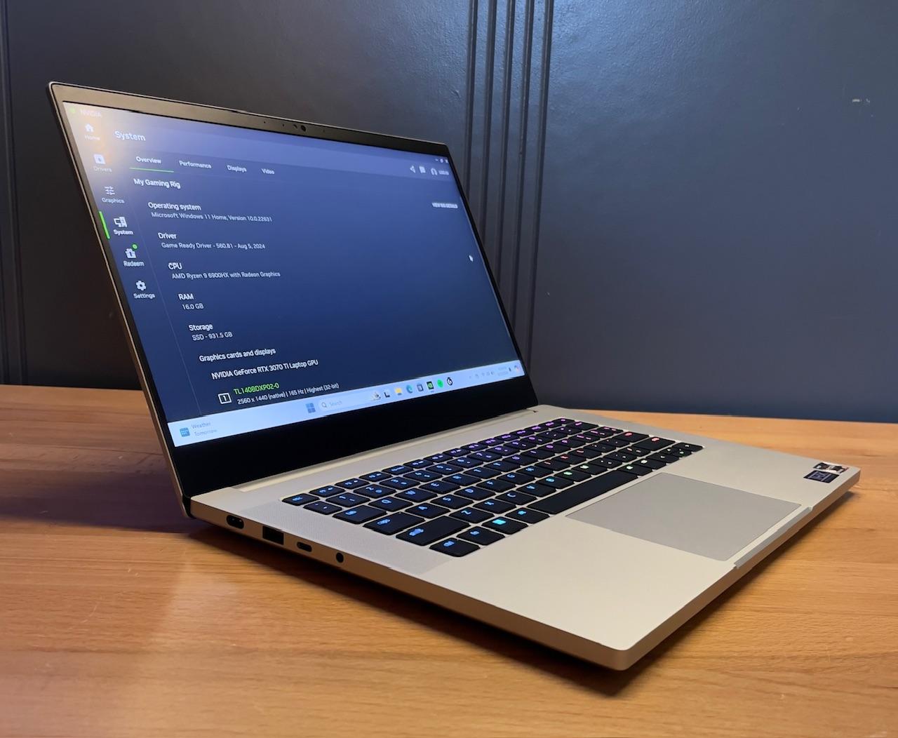 🪒 Razer Blade 14" Gaming Laptop | Ryzen 6900HX, 3070 Ti, 16GB DDR5