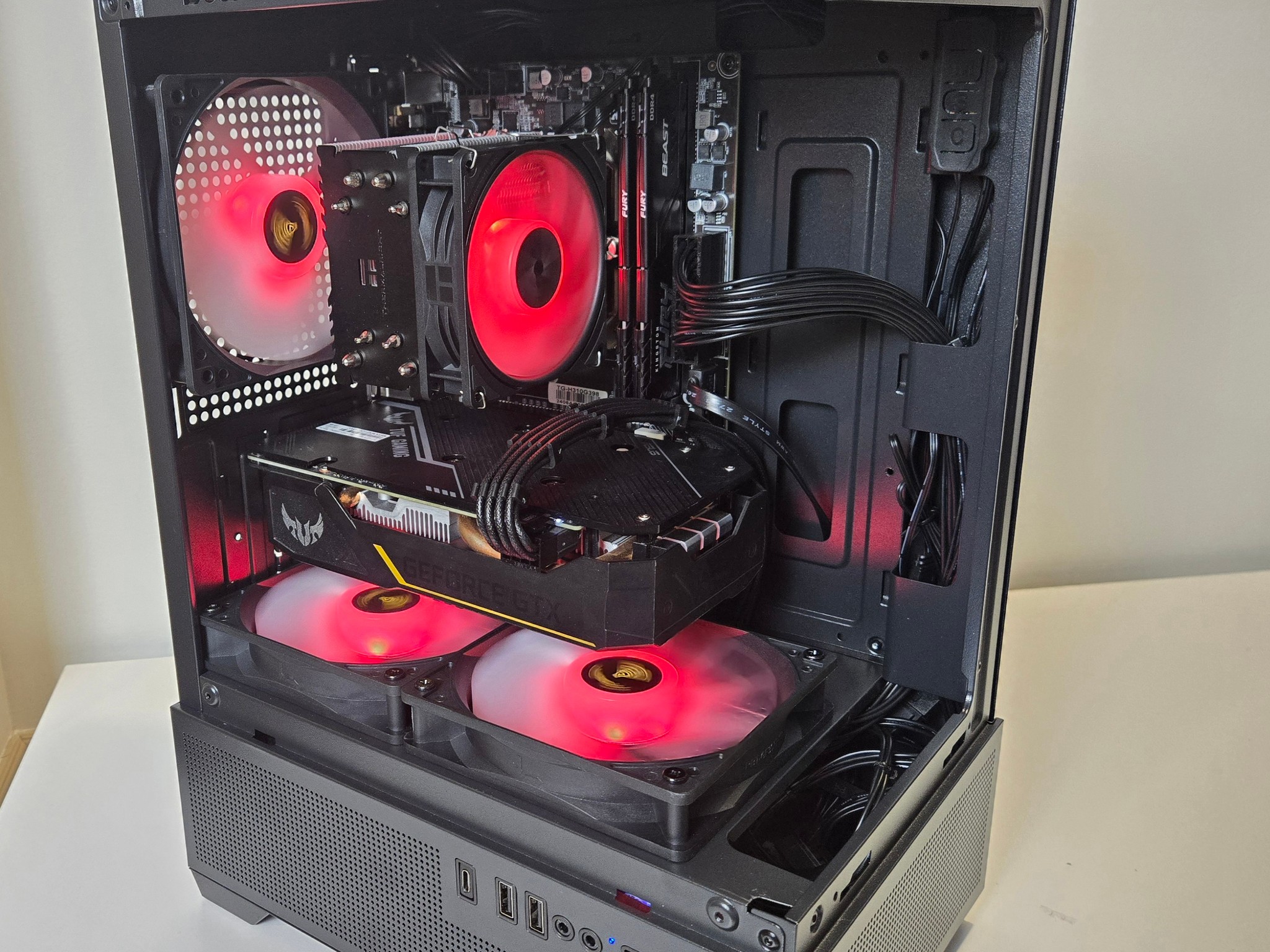 GTX 1660 Ti | Intel i5 9400F | 16gb DDR4 | 512gb SSD⚡