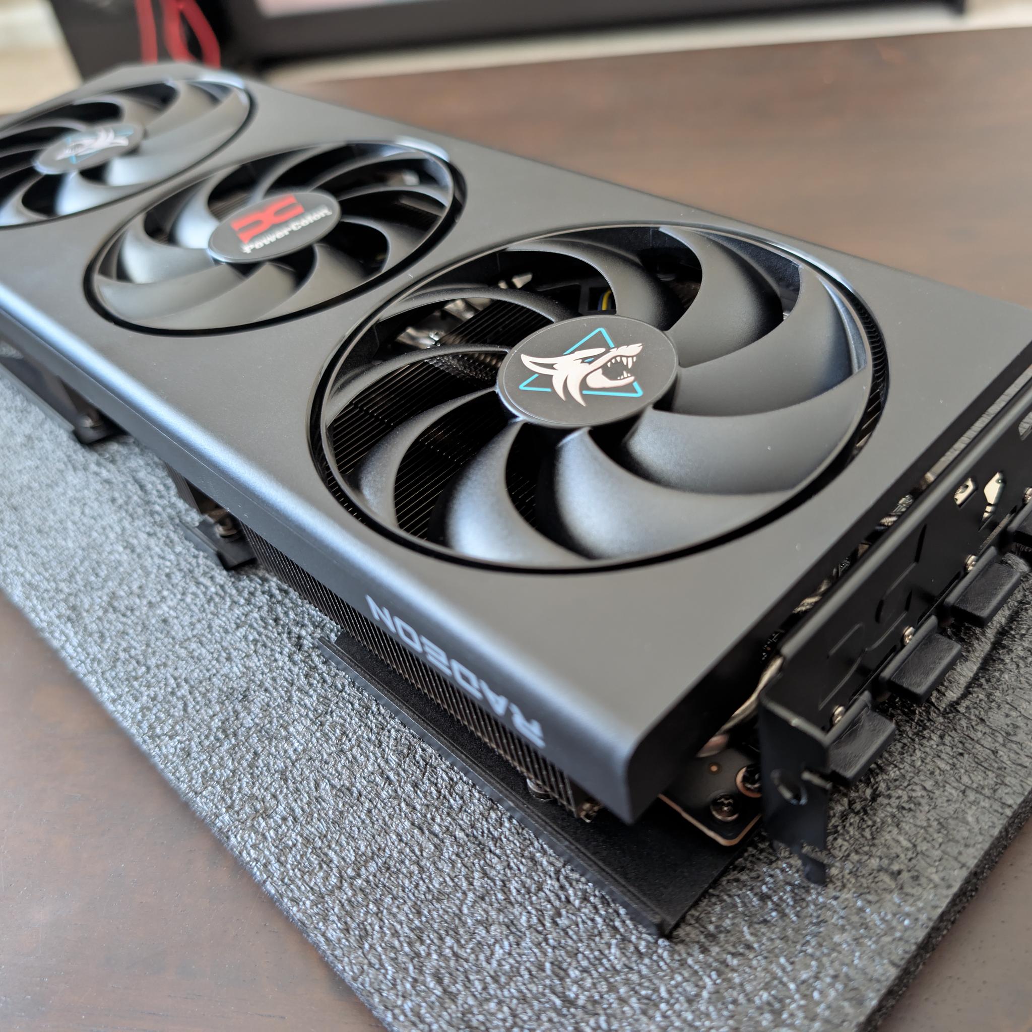 PowerColor Hellhound AMD Radeon RX 9070 XT OC 16GB