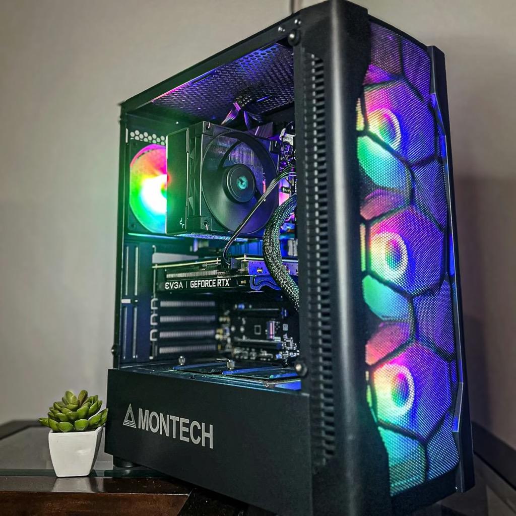 🚨Ryzen 7 7700X w/ RTX 3070 w/ 32 GB DDR5 RAM🚨FREE COMPONENT UPGRADE SURPRISE WITH PURCHASE!!!