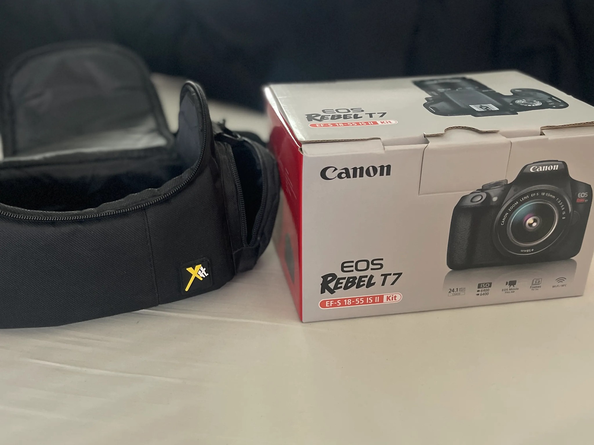 EOS Rebel T7 EF-S 18-55mm IS II Kit, With Bag, Very Lightly Used, Original Box