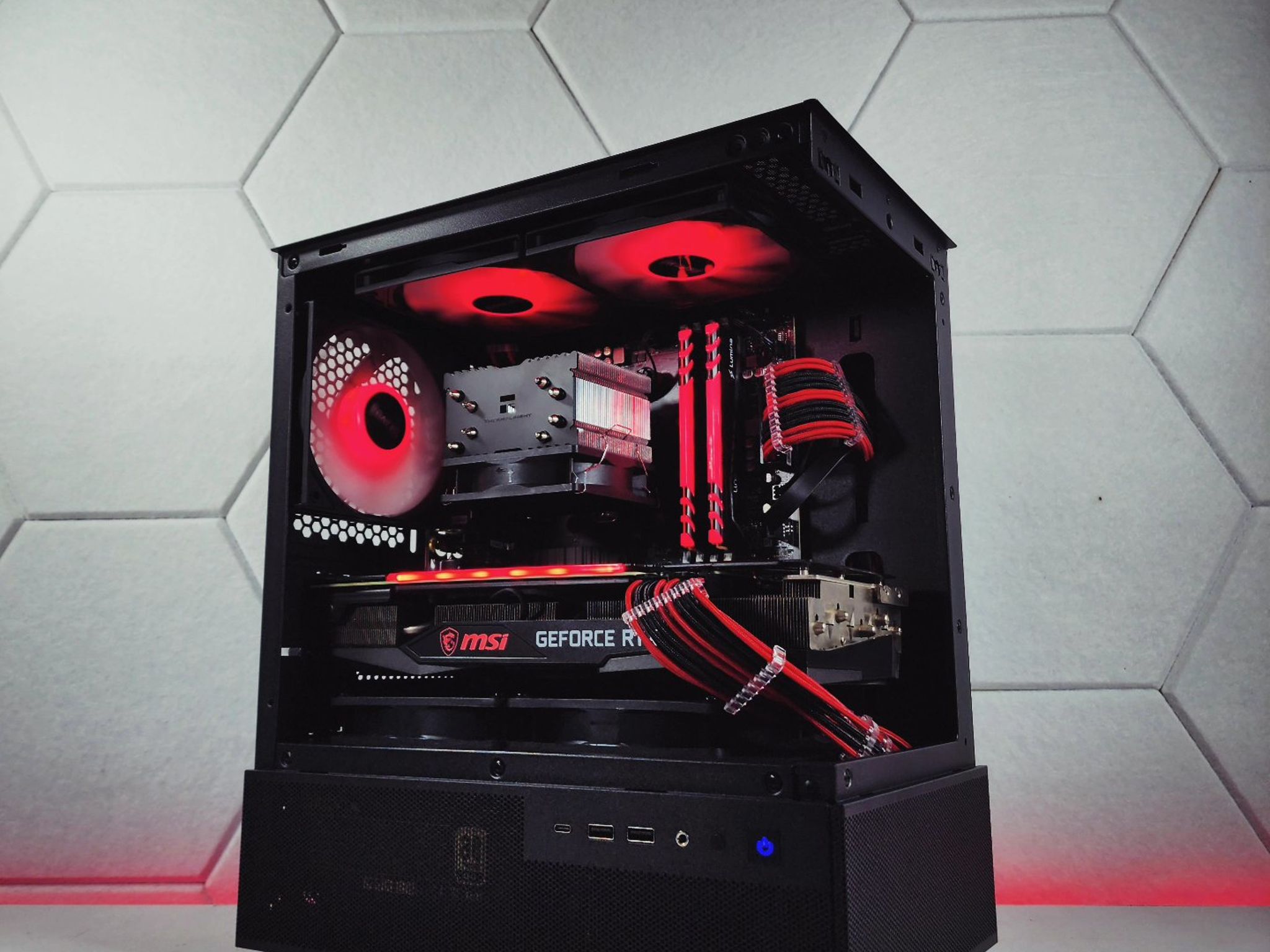 ❤️RTX 3070 || Ryzen 5 5600GT || 1TB M.2 NVMe SSD || 16GB 3200MHz || 1080p/1440p Gaming Computer