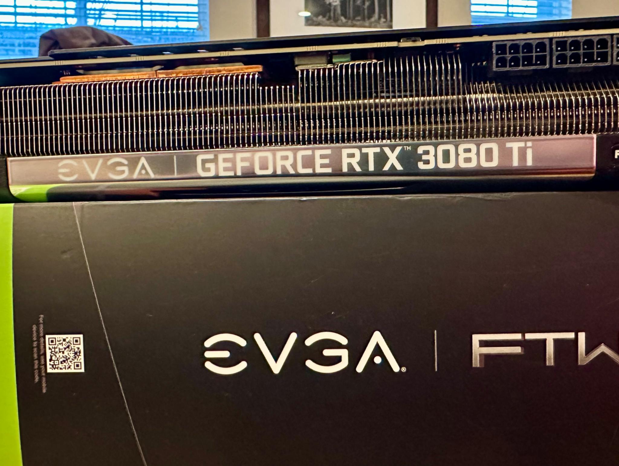 *PLEASE READ, RUNS HOT* EVGA RTX 3080 Ti 12GB