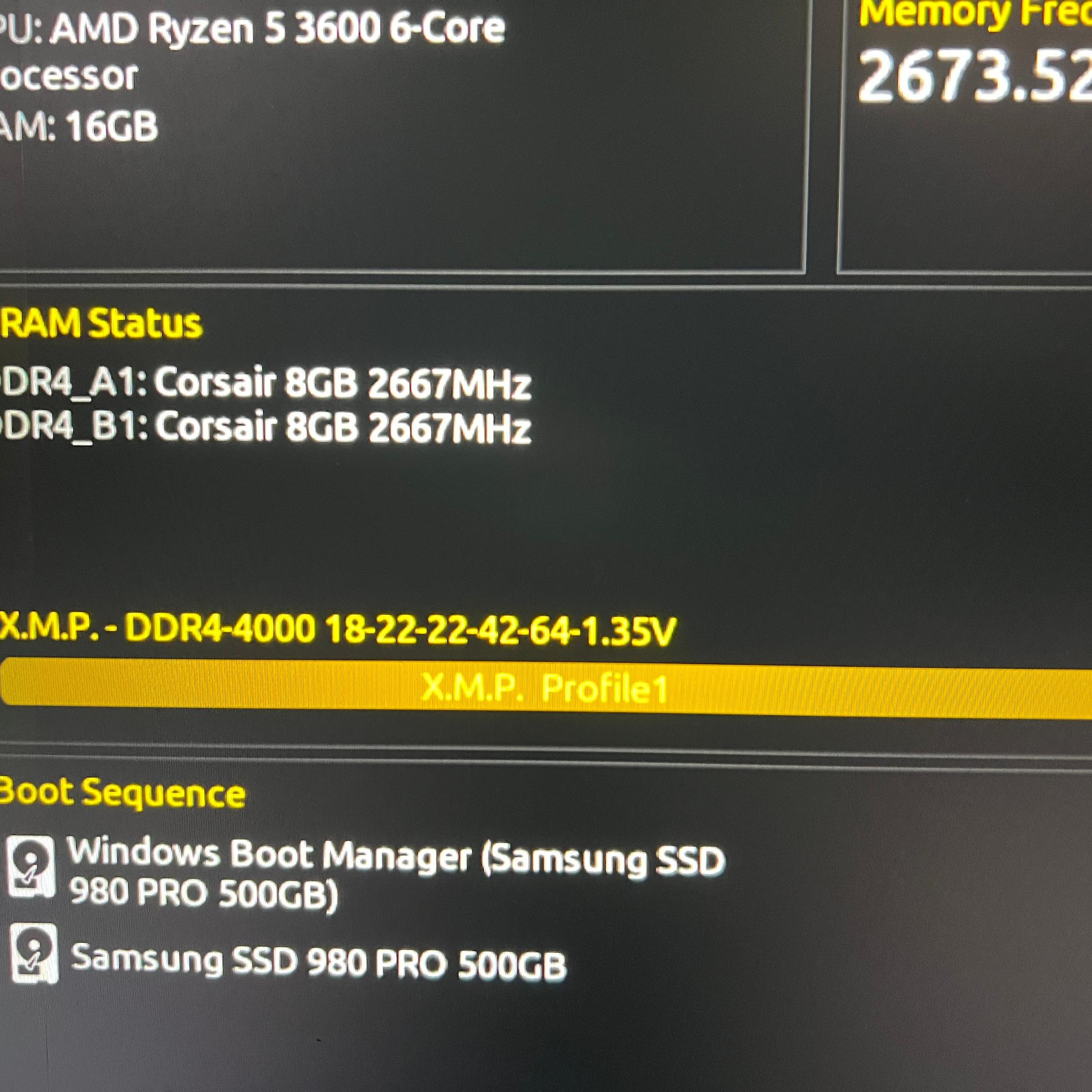 NEW in BOX 16GB (2x8GB) DDR4-4000MHz CL18 Corsair Vengeance RGB RAM Memory