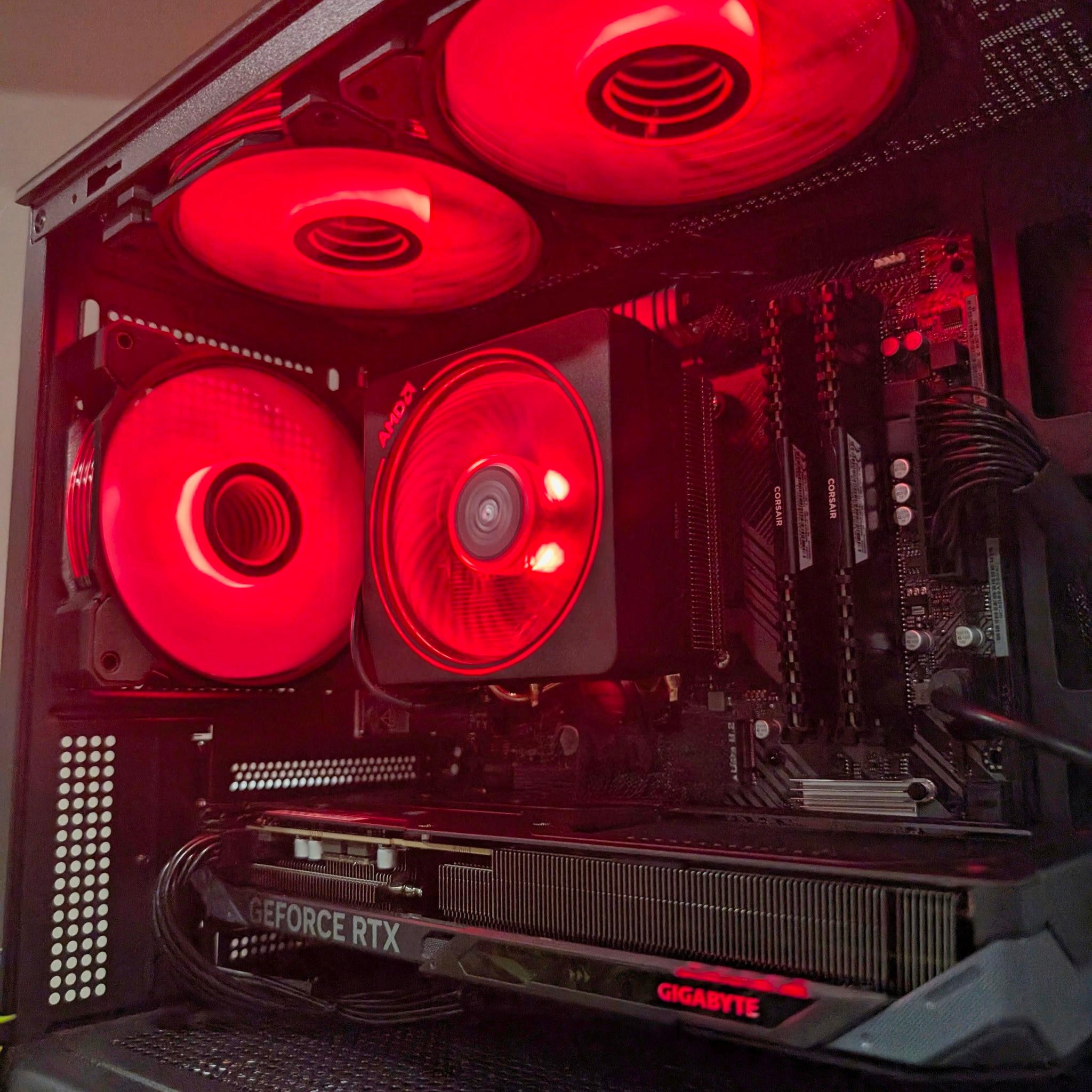 Gaming PC // RTX 5060 - Ryzen 7 3700X