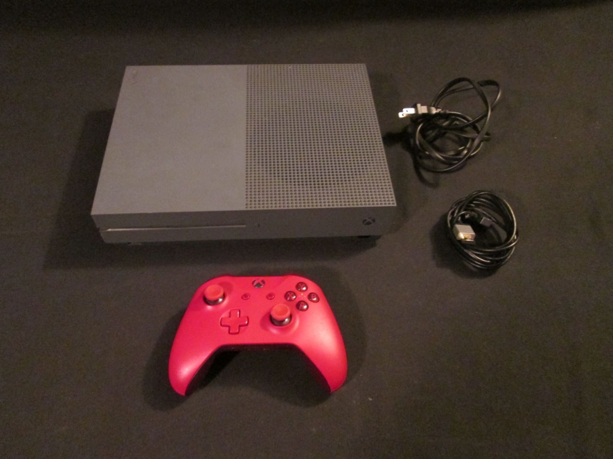 Xbox One S Gears Of War Limited Edition