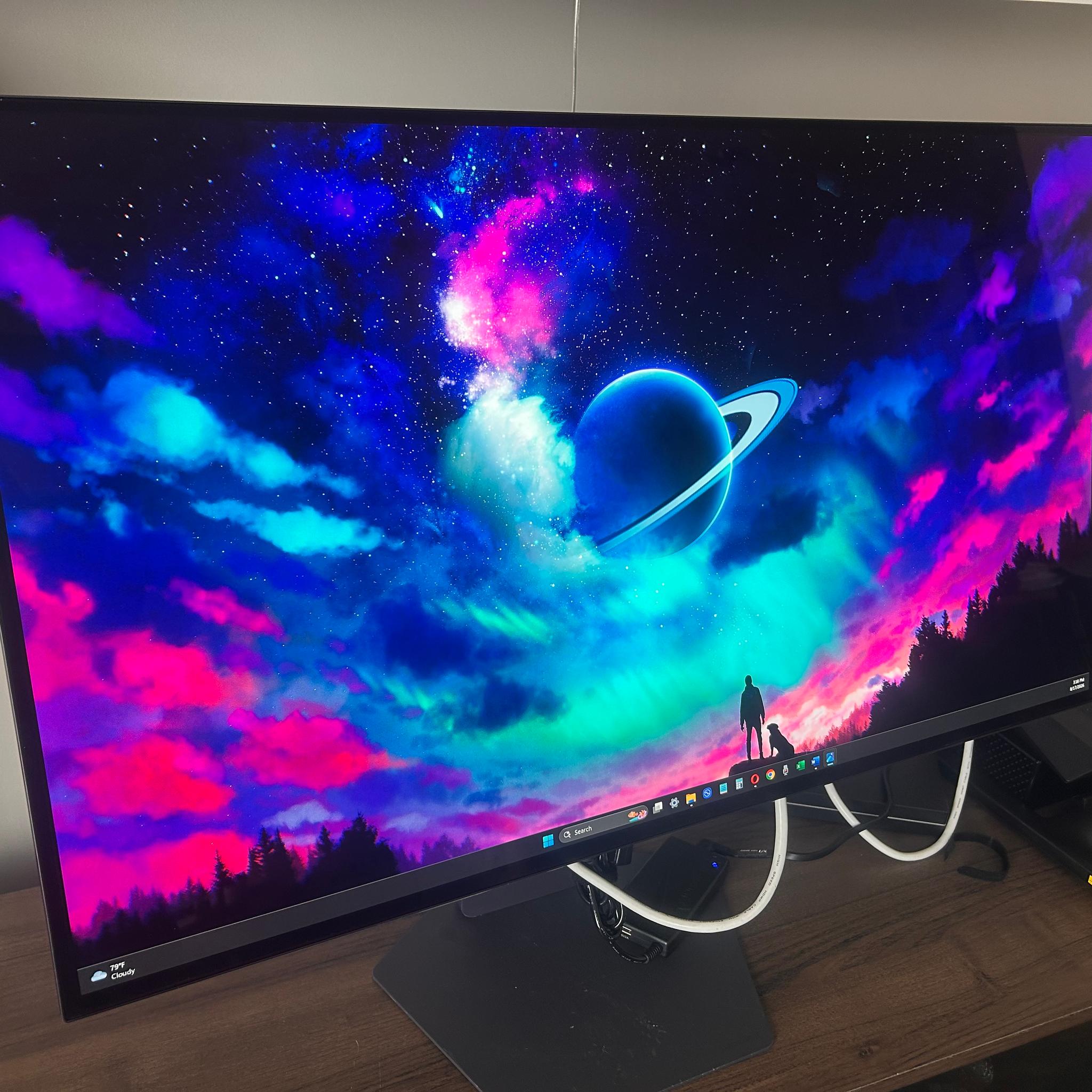LG UltraGear OLED  32" 4K (3840 x 2160) 165Hz Gaming Monitor (32GX850A-B)