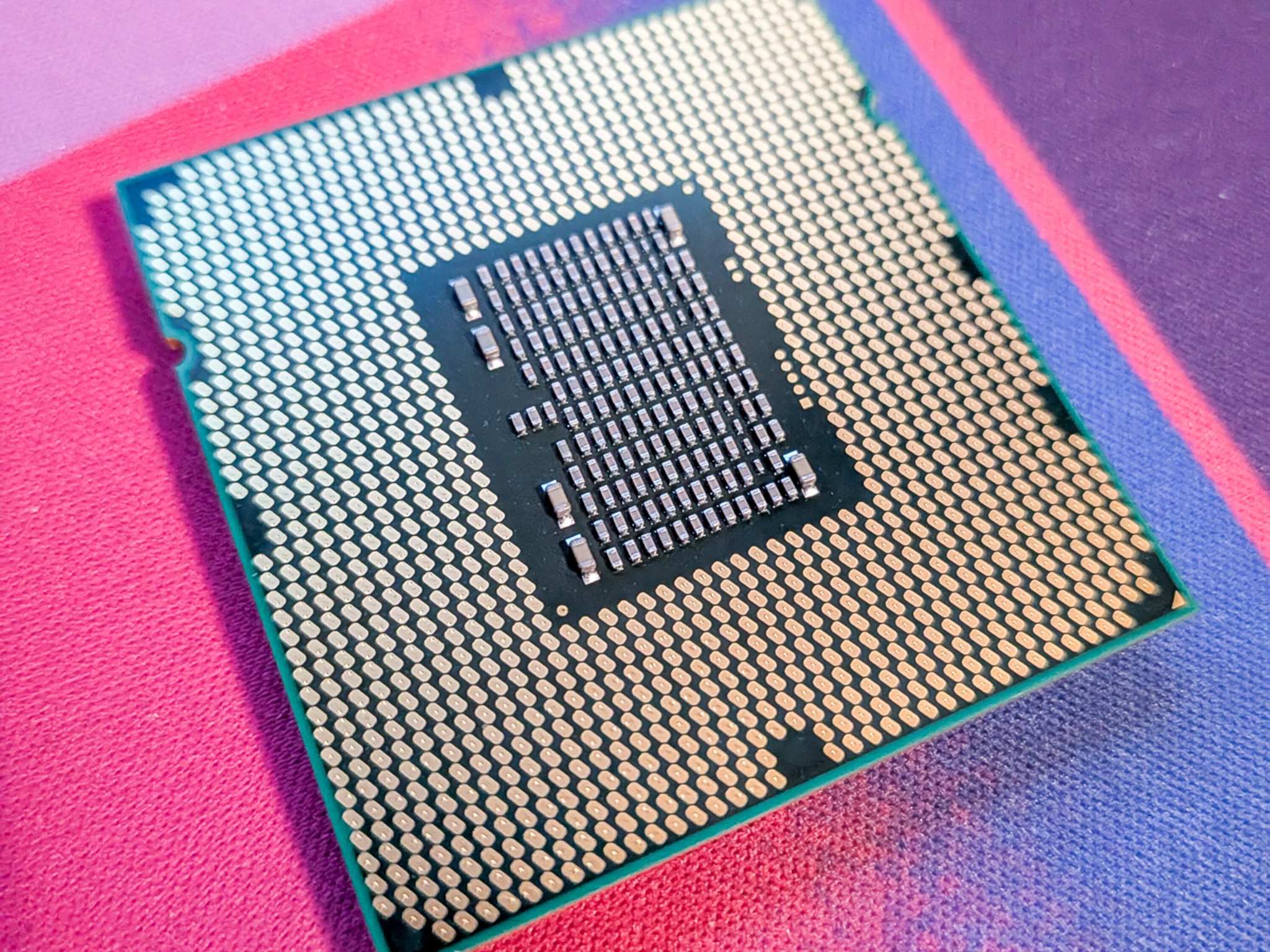 Intel Xeon W3670 3.2Ghz 6 Core 12 Thread 12Mb LGA 1366