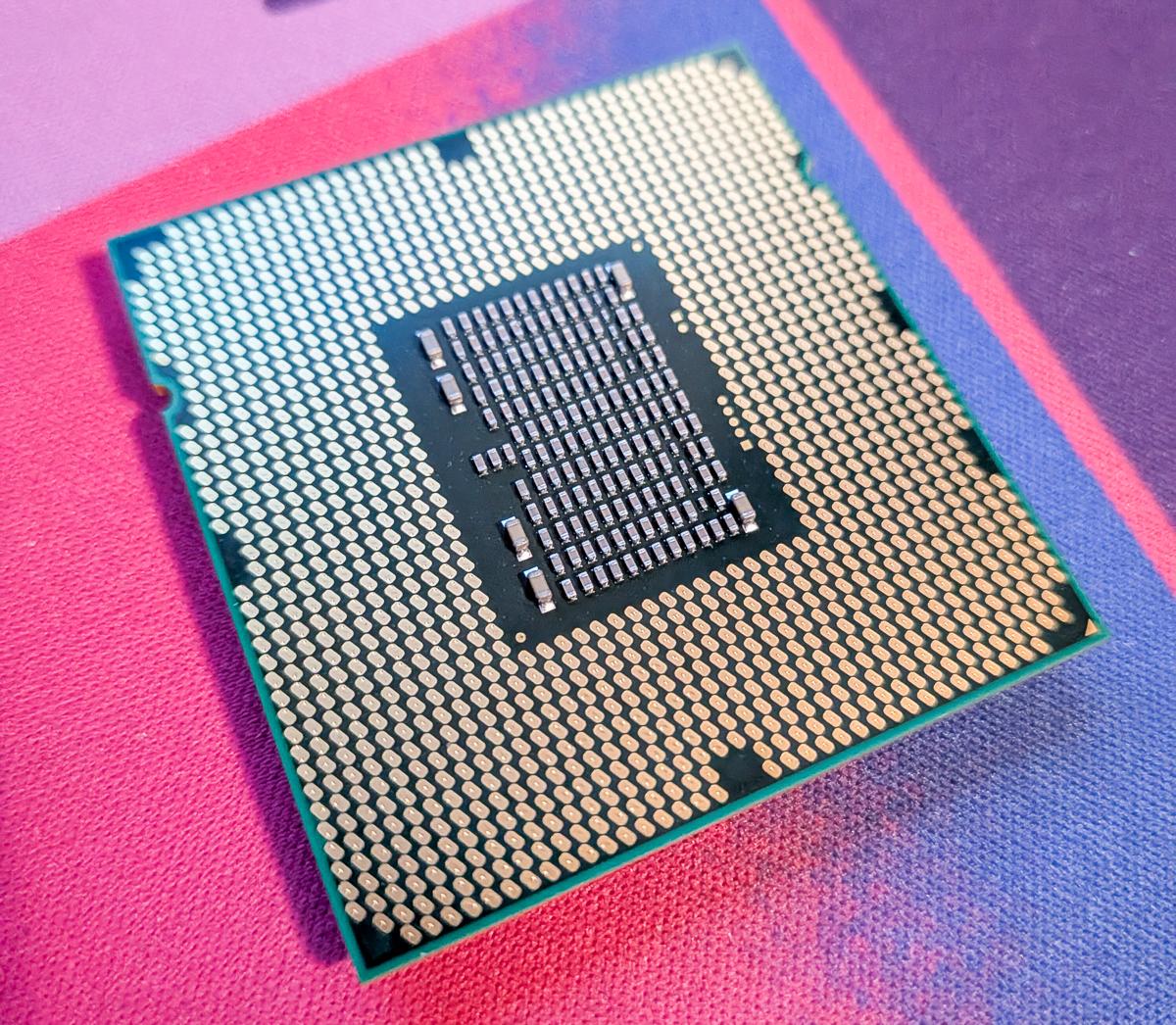 Intel Xeon W3670 3.2Ghz 6 Core 12 Thread 12Mb LGA 1366