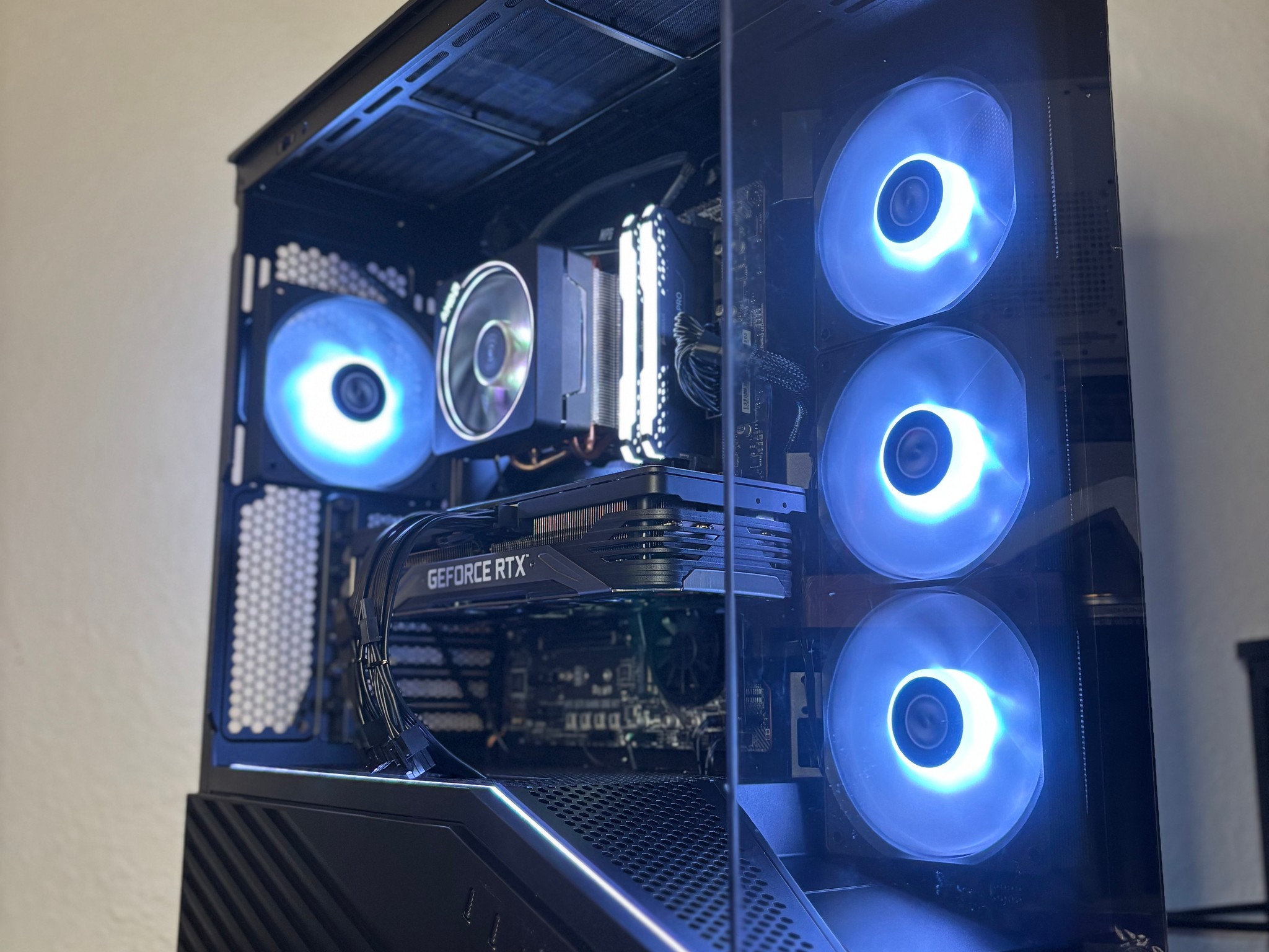 Ryzen 5 5500 | RTX 3070 | 32GB RAM | 1TB NVME SSD | 750W PSU