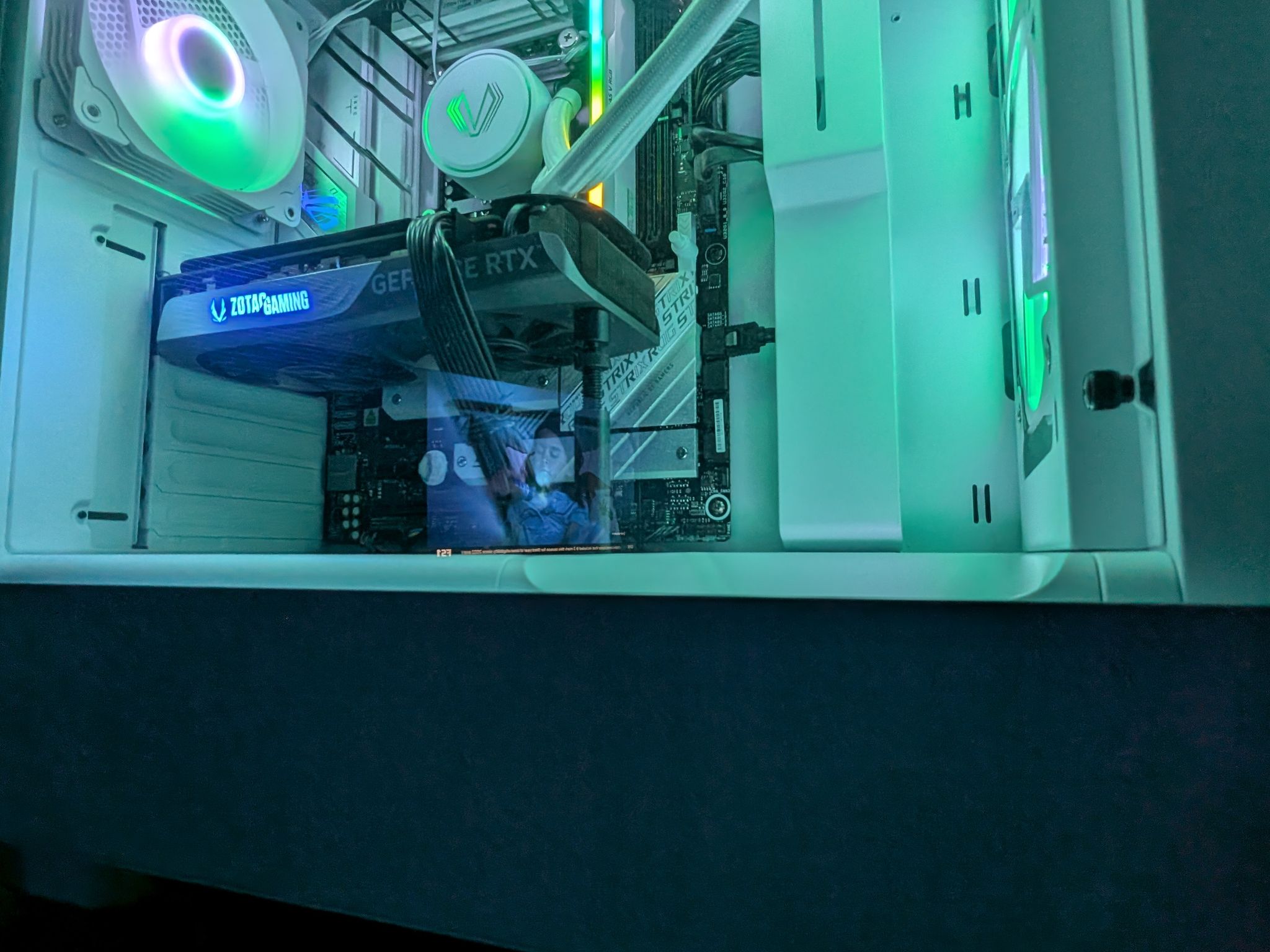 Ryzen 9 7900X | RTX 4060 Ti 8GB | 32GB DDR5 | 1.24 TB SSD