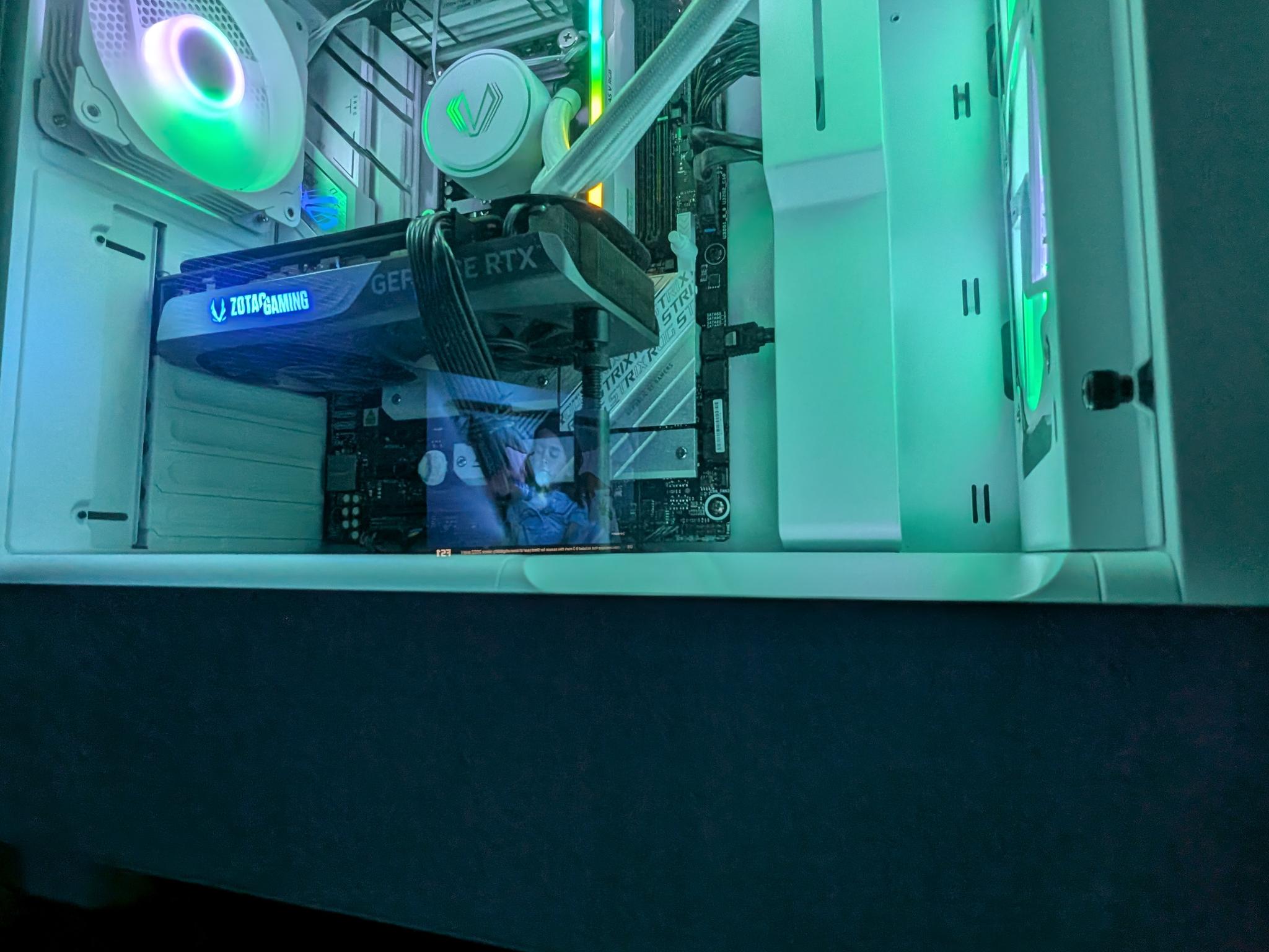 Ryzen 9 7900X | RTX 4060 Ti 8GB | 32GB DDR5 | 1.24 TB SSD
