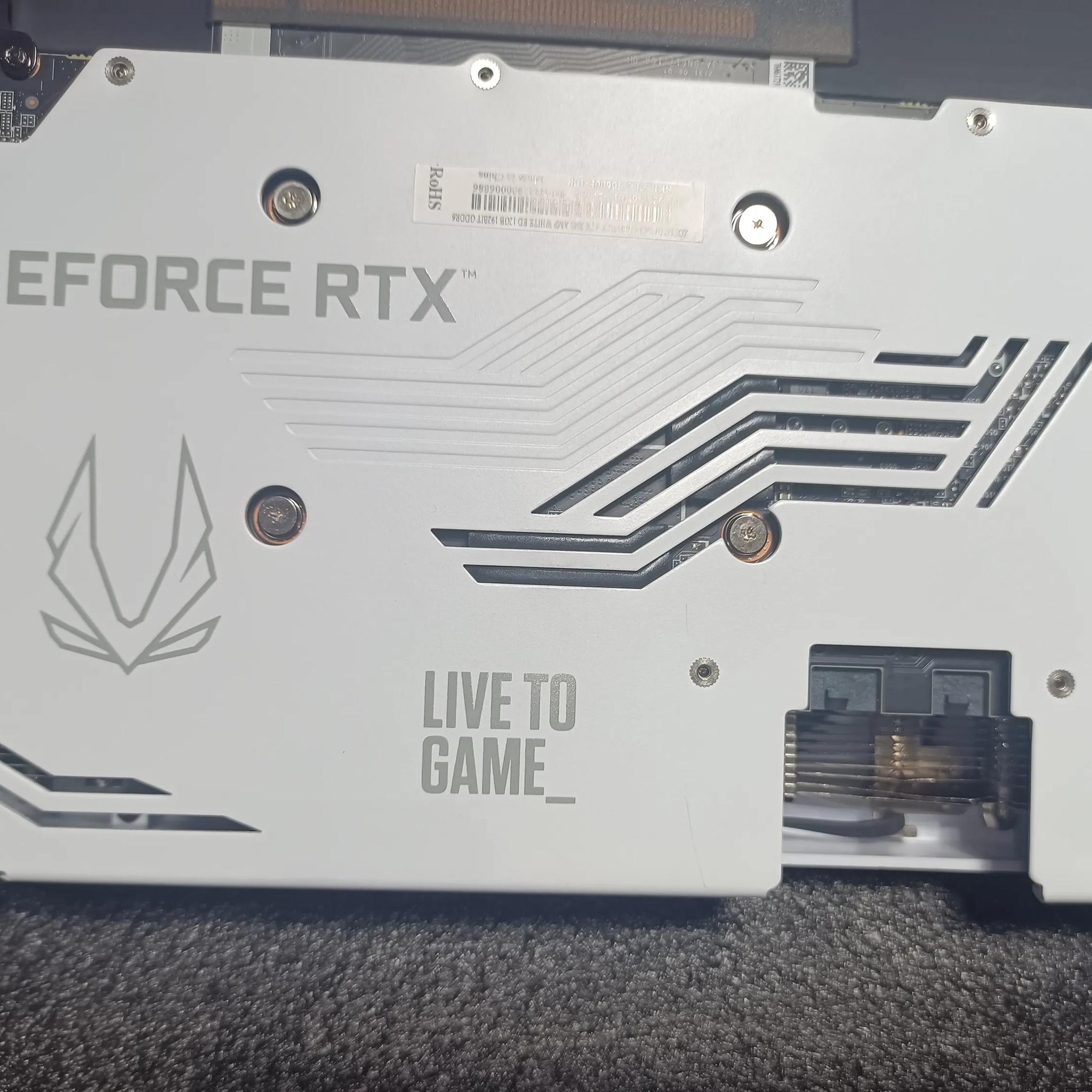 ZOTAC GAMING GeForce RTX 3060 AMP White Edition