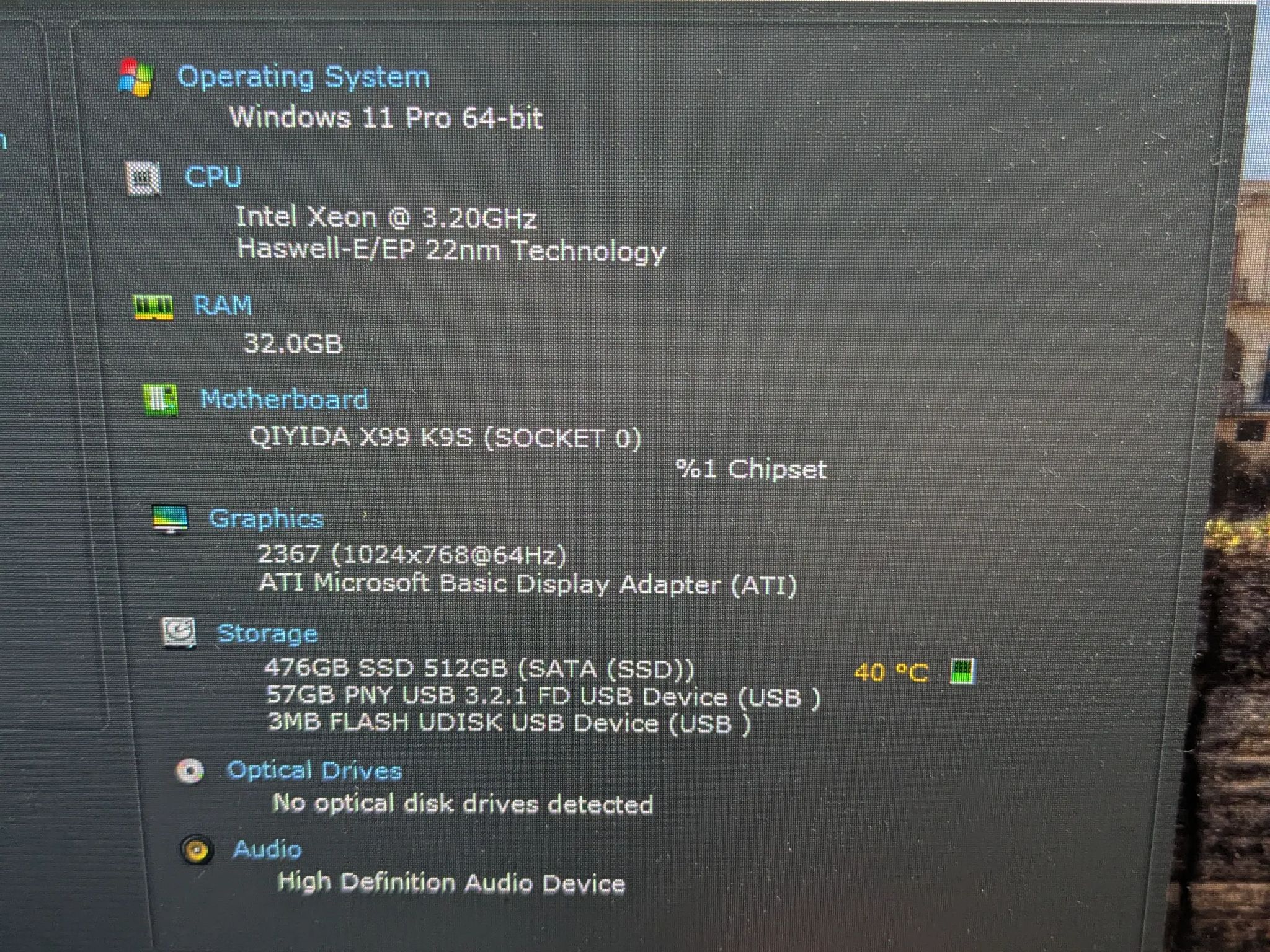 Workstation Gamer | 8 Core Xeon (same as i7), 32GB RAM, 8GB AMD W5700, 480GB SSD, Win11, RGB, Wifi