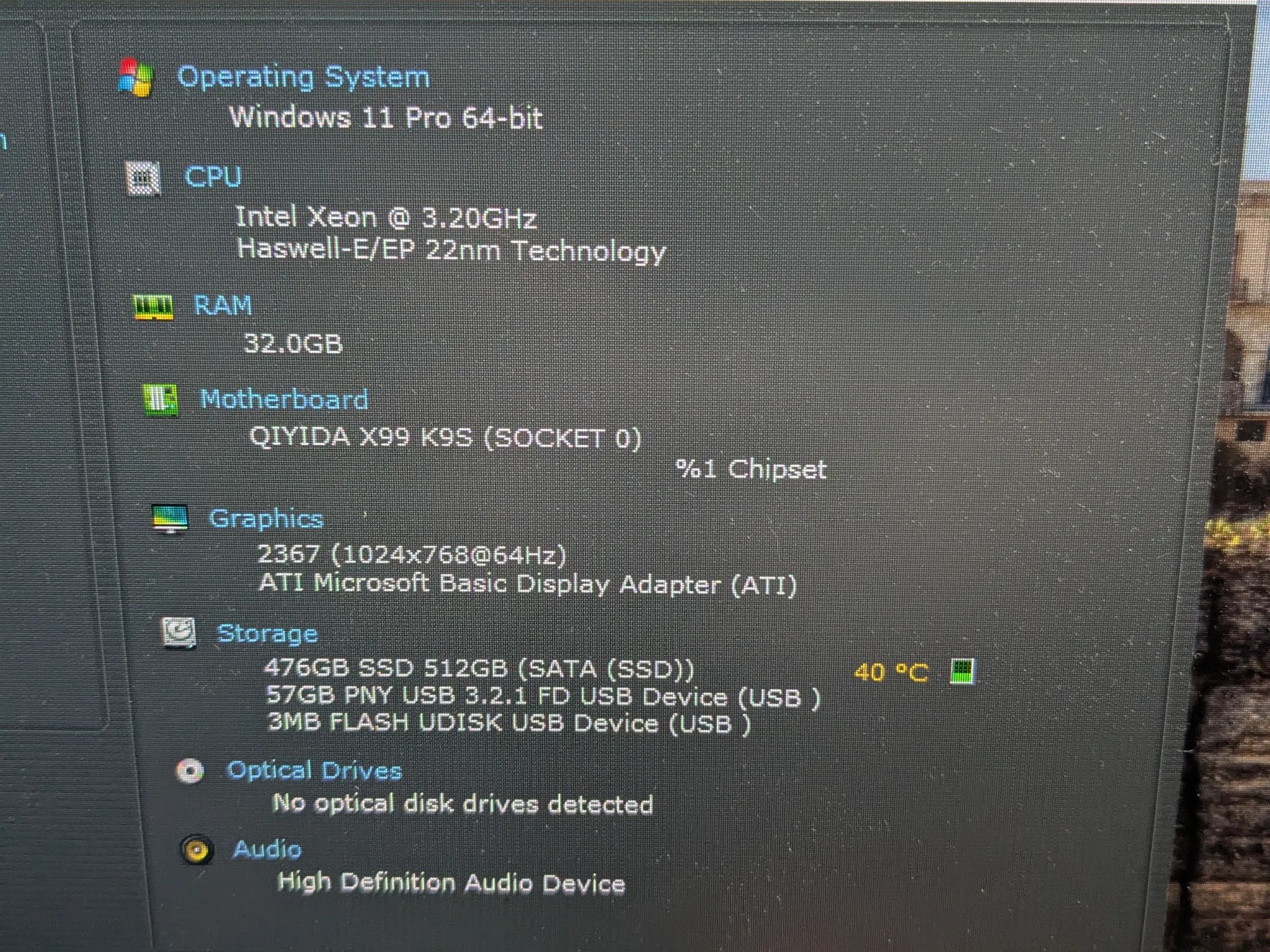 Workstation Gamer | 8 Core Xeon (same as i7), 32GB RAM, 8GB AMD W5700, 480GB SSD, Win11, RGB, Wifi