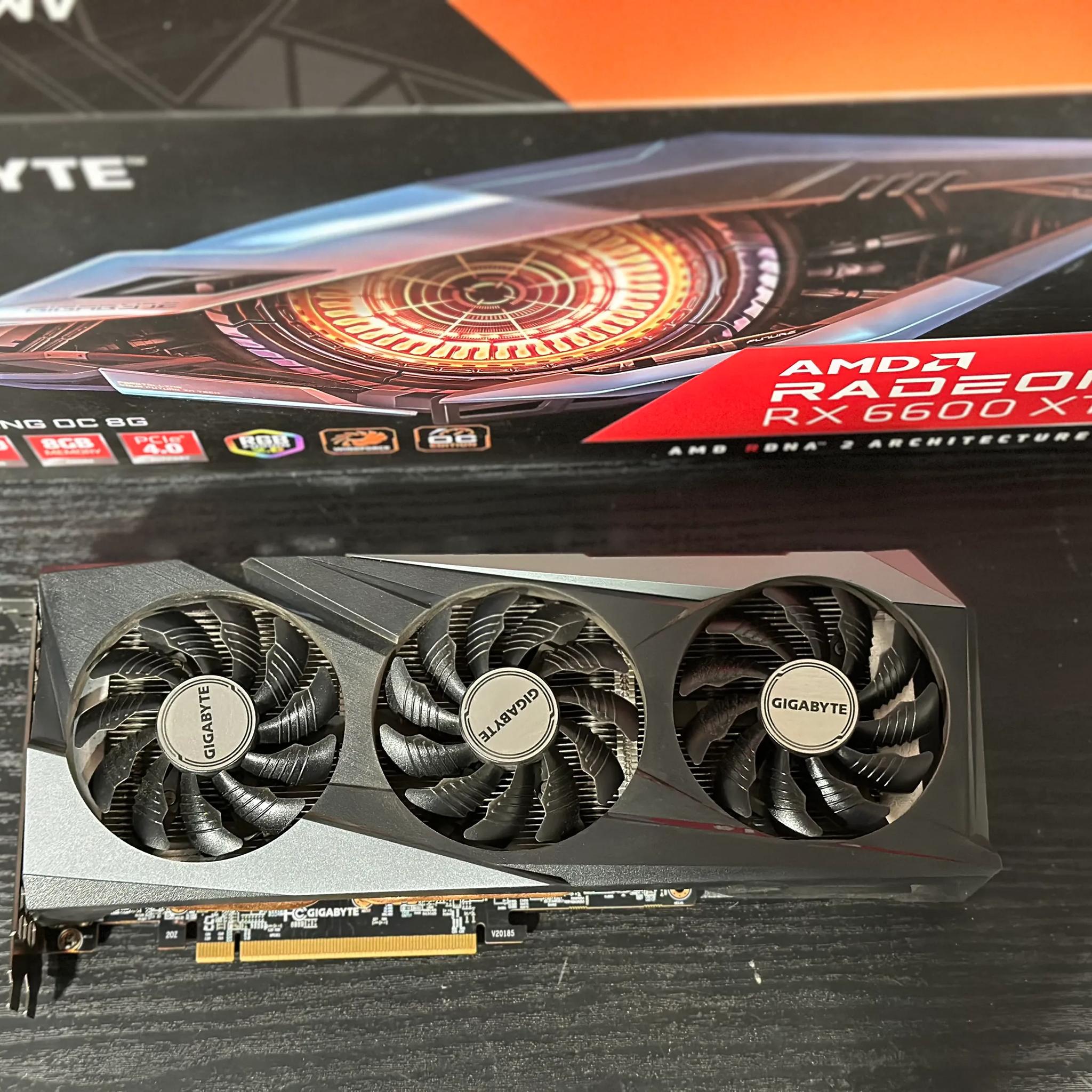 GIGABYTE Radeon RX 6600 XT Gaming OC PRO 8G Graphics Card, WINDFORCE 3X Cooling System