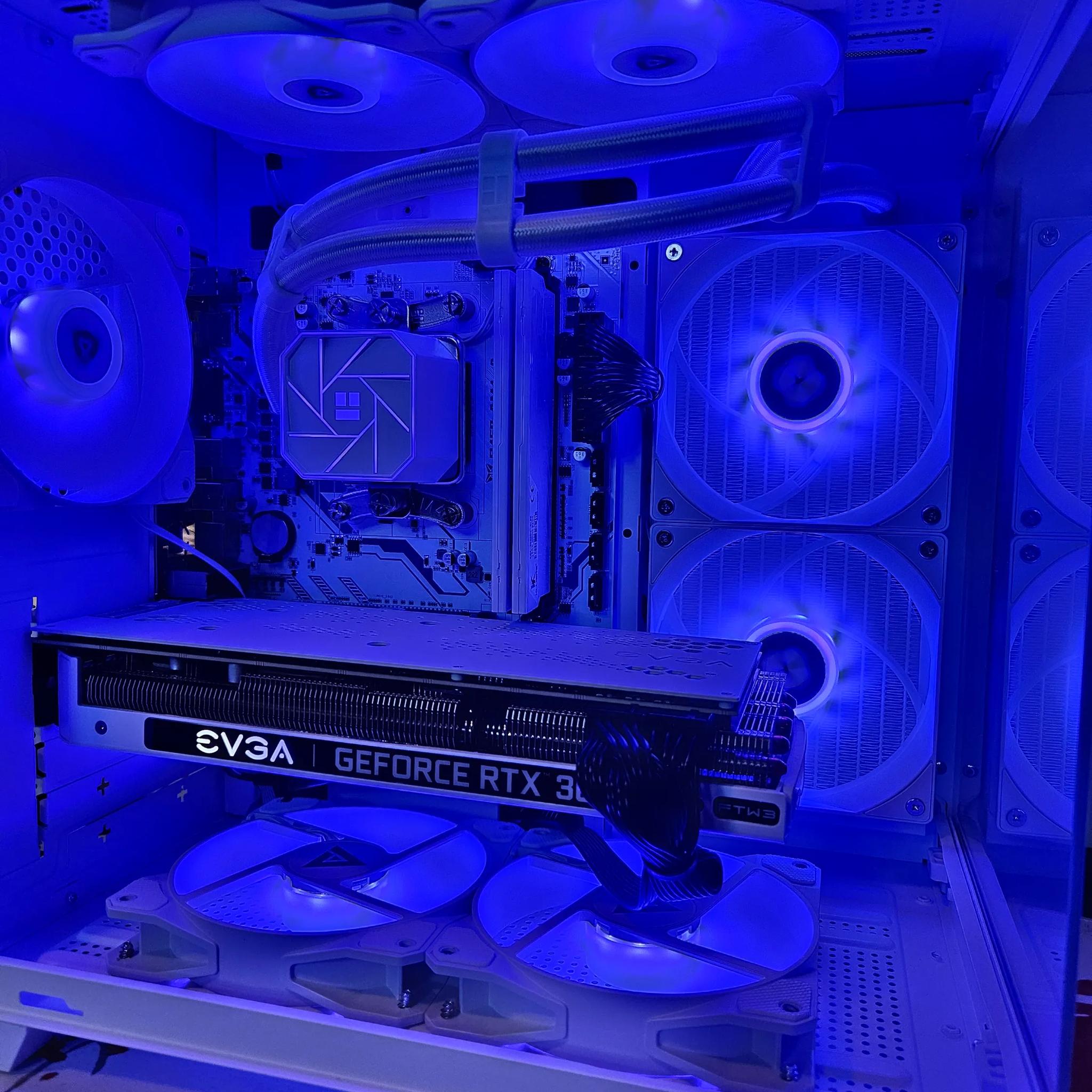 Liquid cooled Arctic Rig Ryzen 5 / 32GB DDR4 / 1TB SSD / RTX 3060 ti