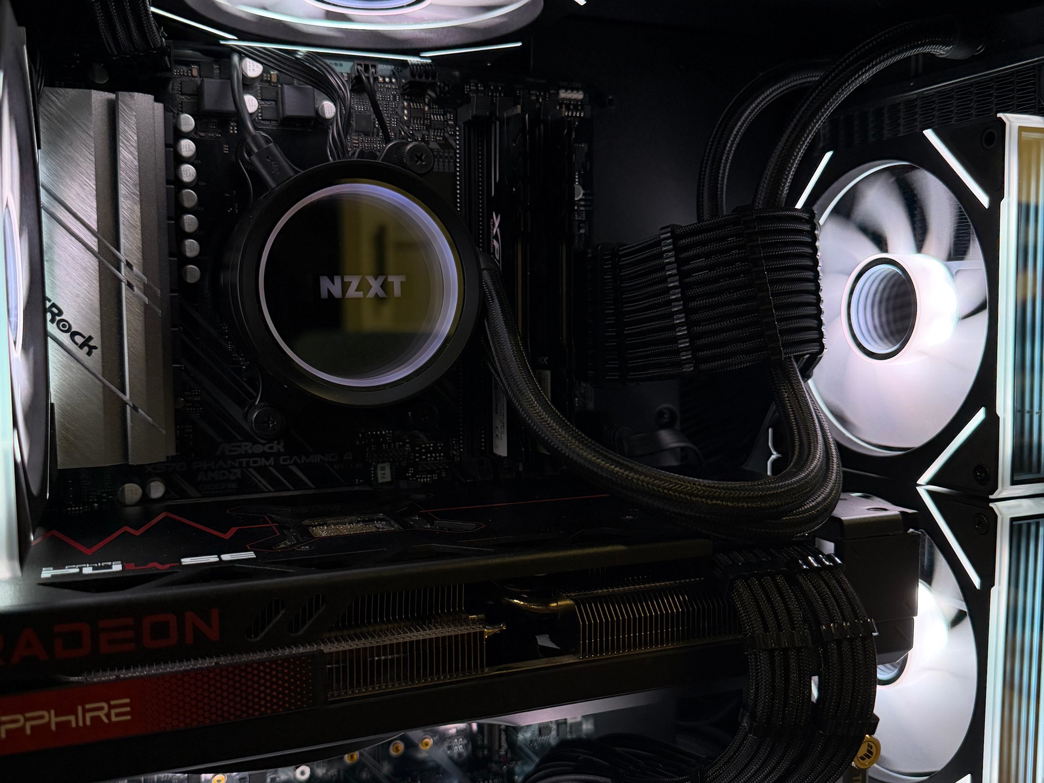 🚀 NEWLY BUILT GAMING PC — 5800X3D/ X570 + RX 7800 XT + 32GB Ram + 1.5 TB 🚀