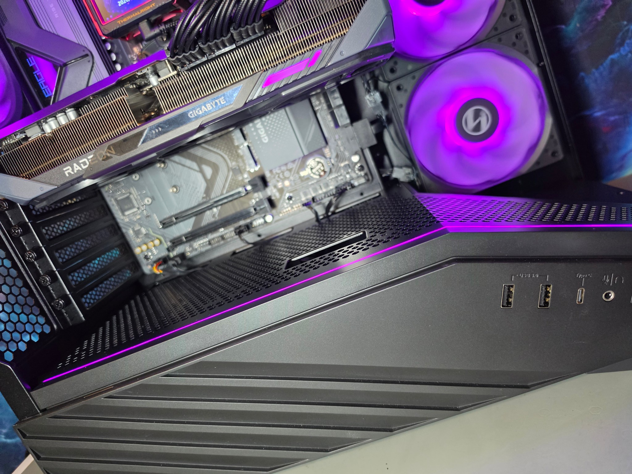 Gigabyte RX 9070 XT 16GB + Ryzen 7800x3d PC Build #70