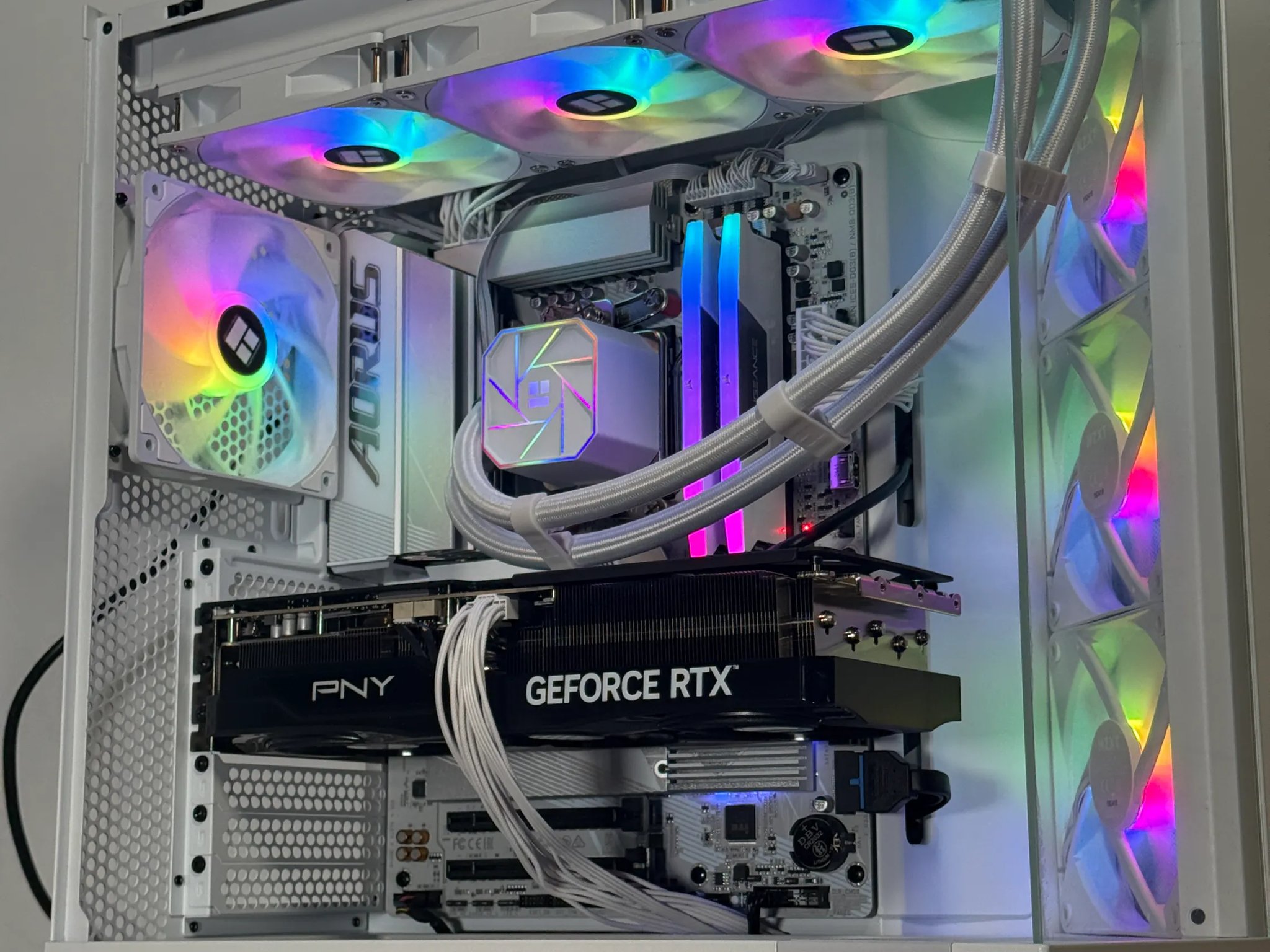 Ryzen 9900x RTX 5070ti Gaming PC