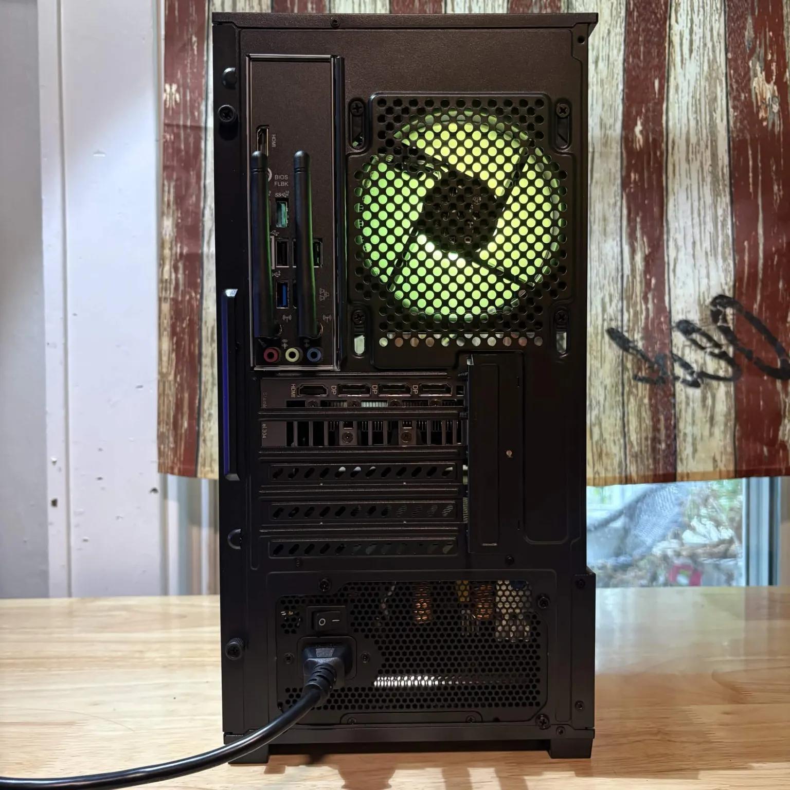 BLACK CAT SHADOWCLAW MINI GAMING PC Ryzen 5 7500X3D • RTX 5060 • 16GB DDR5 • 1TB NVMe