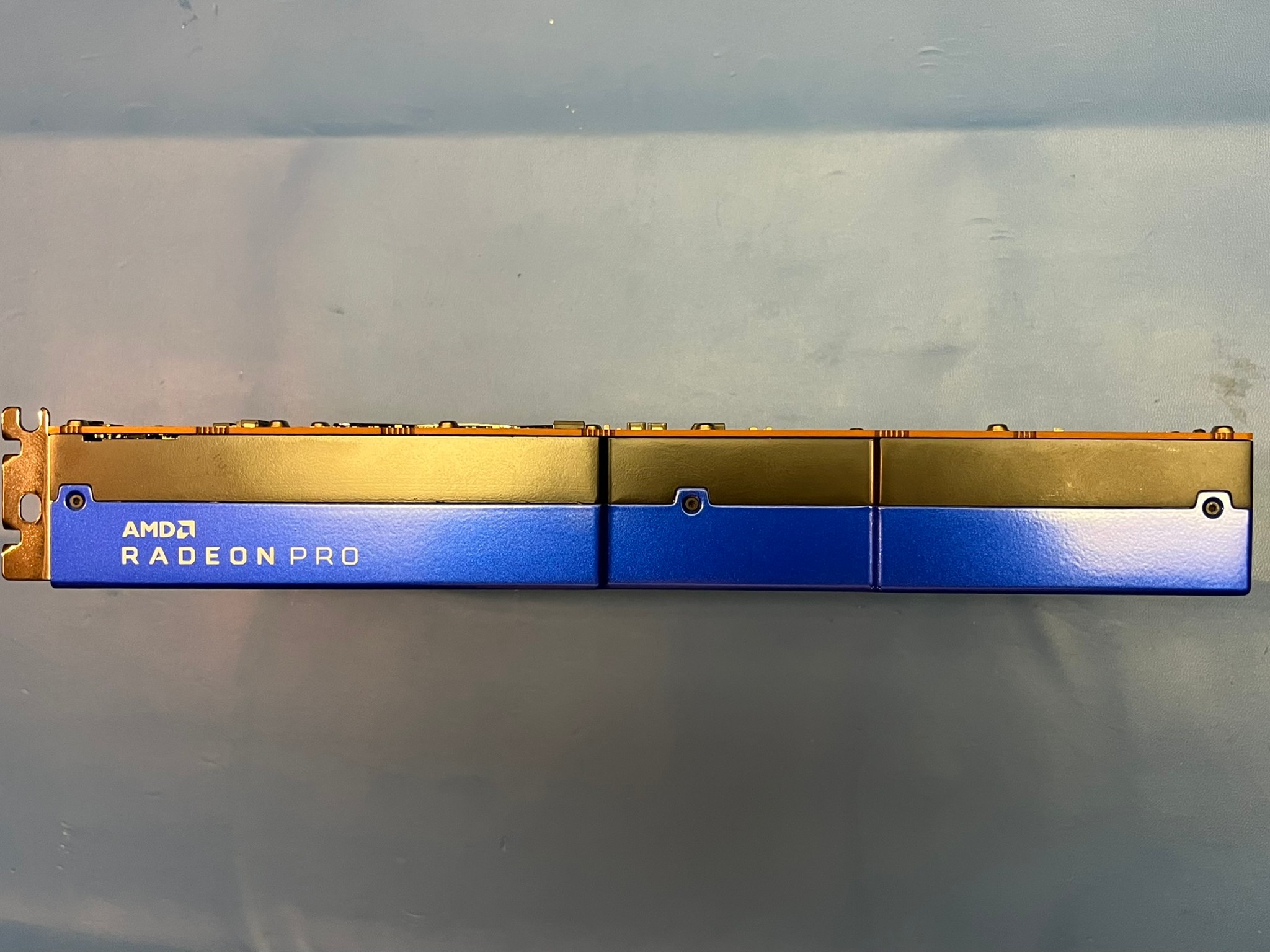 AMD Radeon PRO W5700 8GB