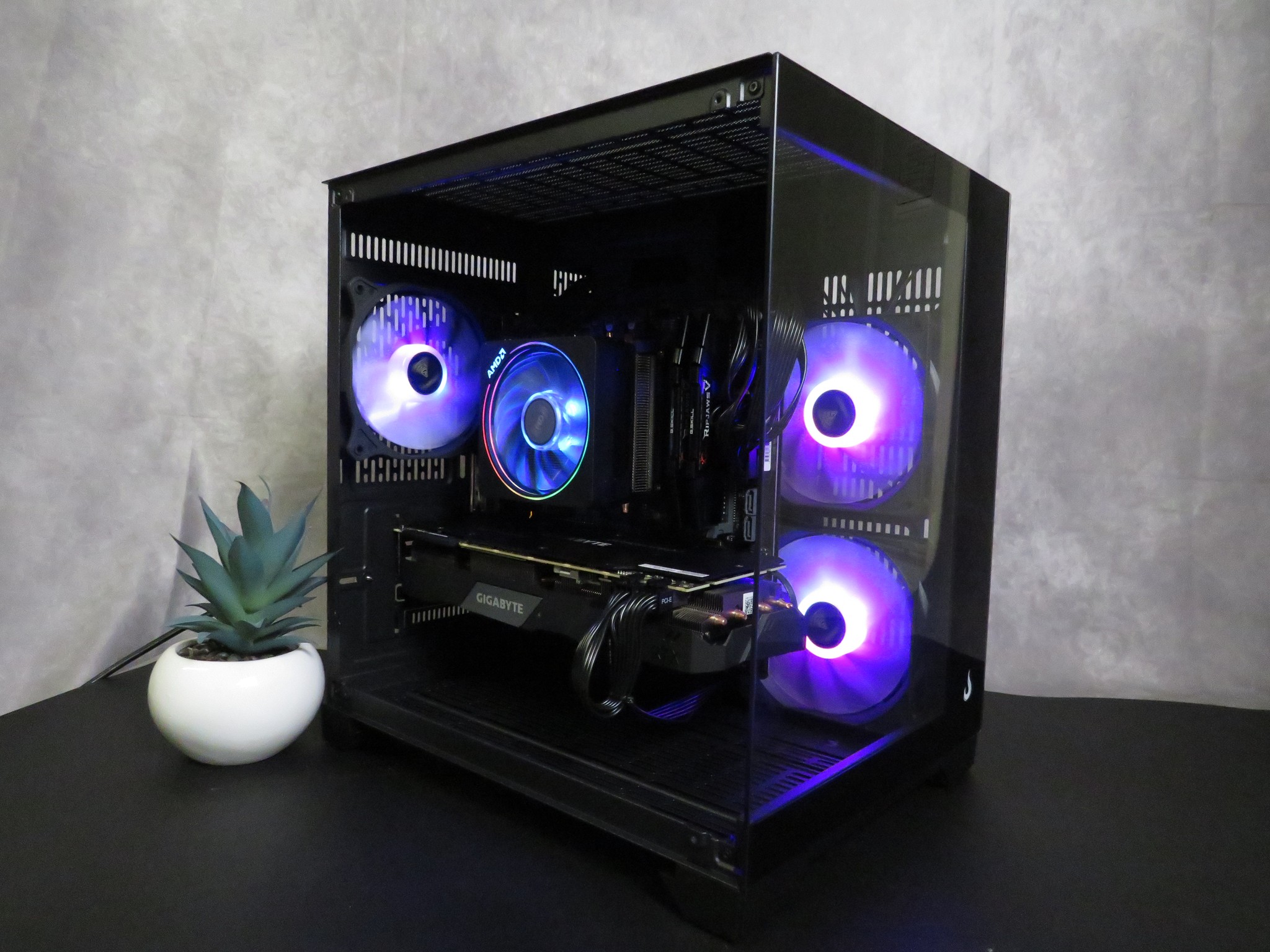 Ultimate Mid-Range GAMER: Ryzen 5 4500 + RTX 2070 Super + 16 GB DDR4 + 1 TB NVME SSD