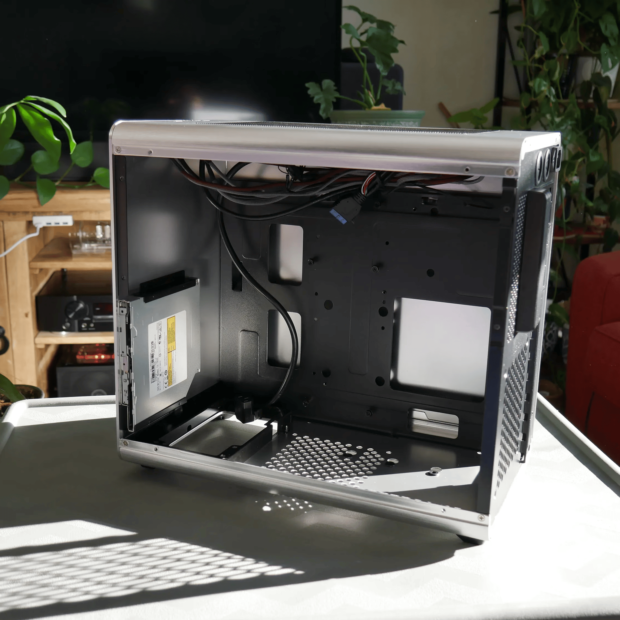 Raijinetek STYK Mini Tower Case- Silver