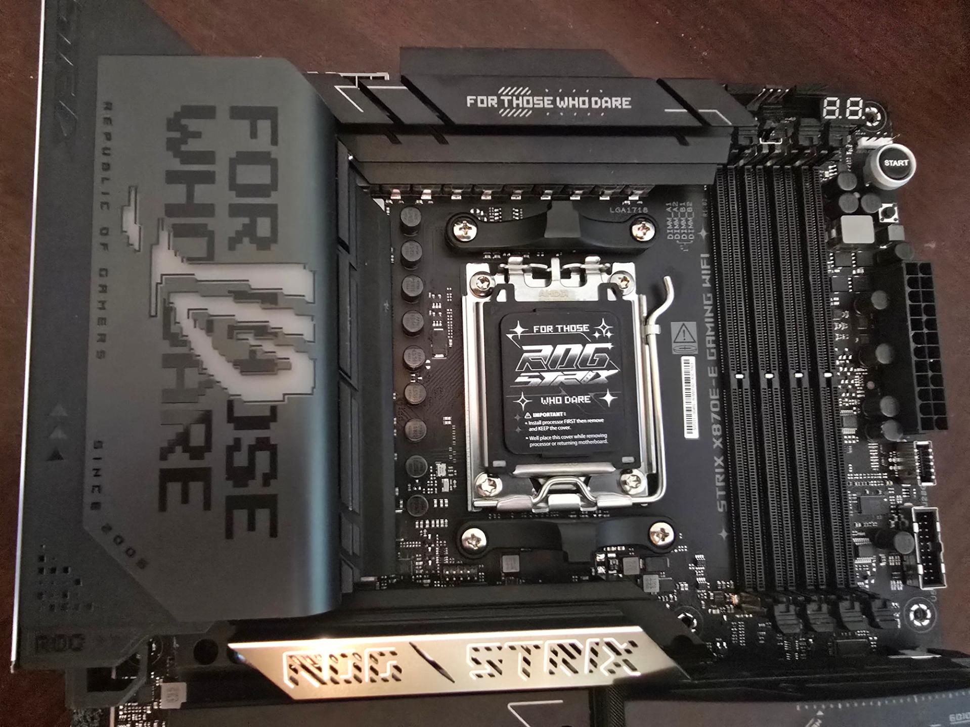 Asus Strix X870E-E Gaming Wifi.